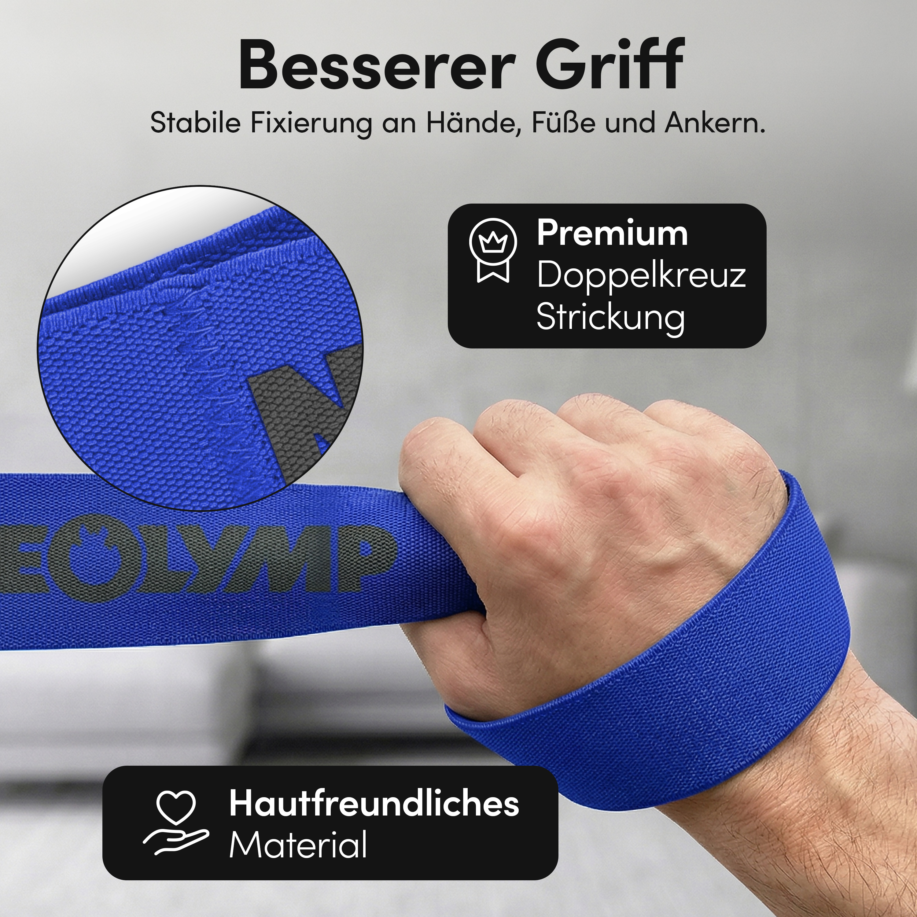 Eine Hand hält ein blaues Griffband mit schwarzem Aufdruck, Nahaufnahme.