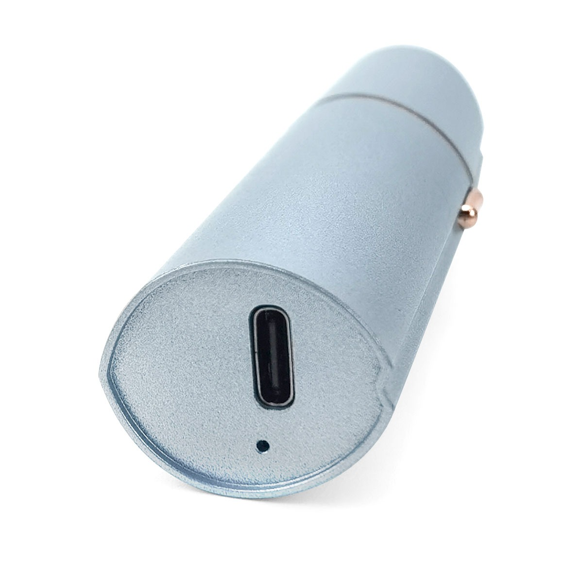 Ein hellblaues, zylindrisches Gerät mit einem USB-C-Anschluss und einem kleinen Loch.