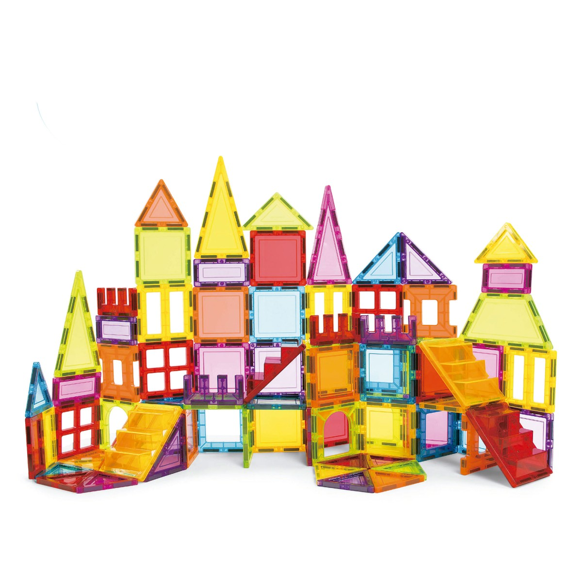 Colorati blocchi magnetici formano un castello con torri e scale.