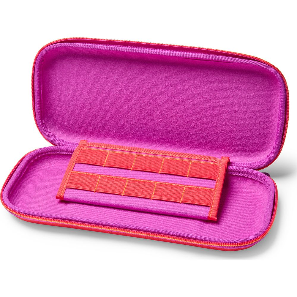 Una custodia rosa aperta con cinghie elastiche rosse per penne o cavi.