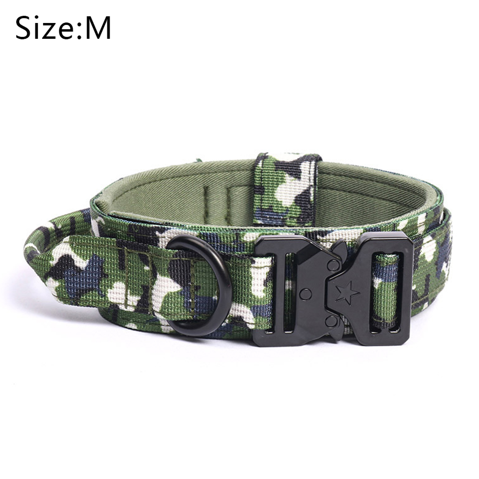 Grüner Tarnmuster-Hundehalsband mit schwarzer Metallschnalle und Ring.