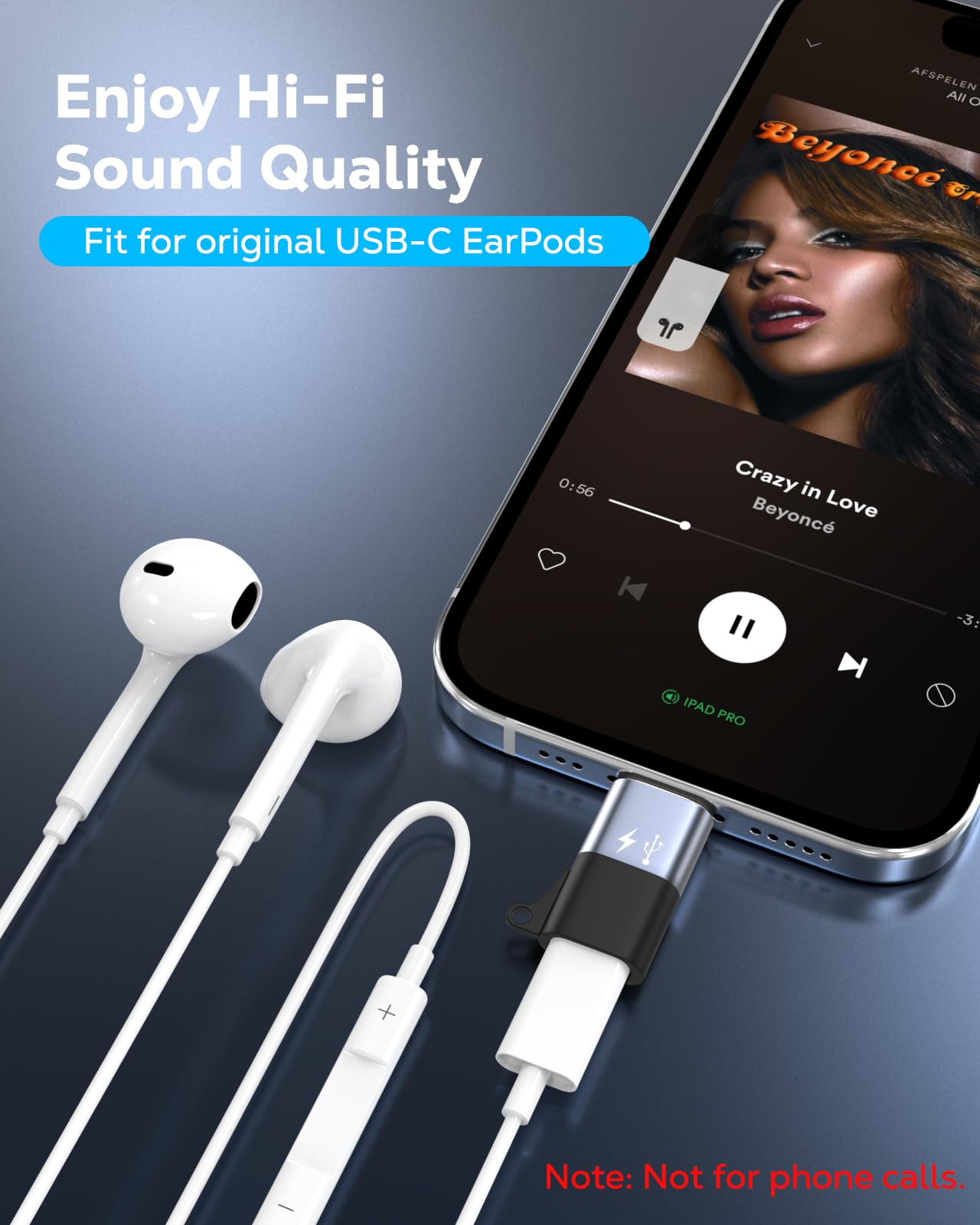 Weiße Kopfhörer und ein Smartphone mit Musik-App, verbunden über einen USB-C-Adapter.