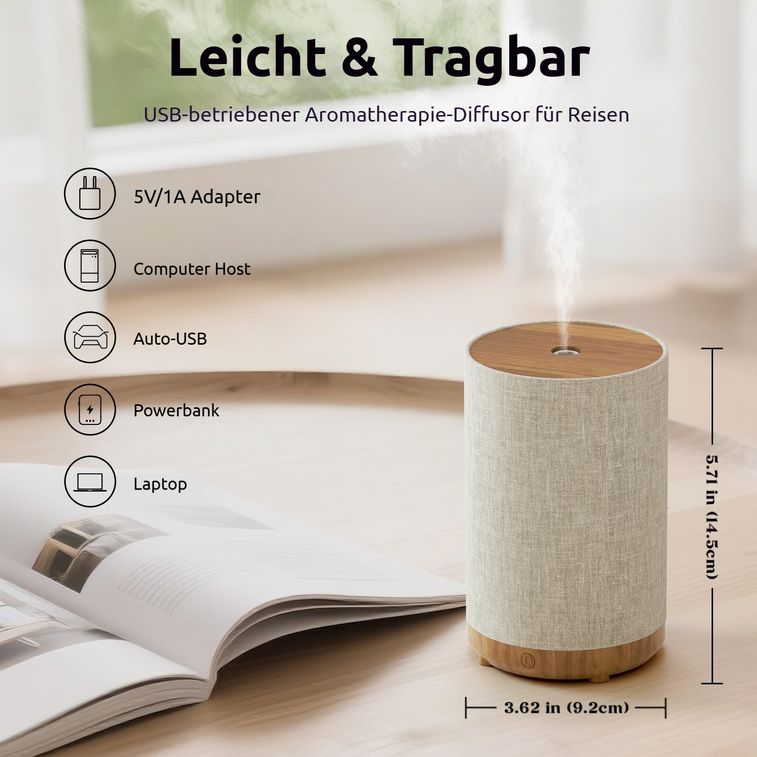 Ein zylindrischer Diffusor mit Holzdeckel gibt Dampf ab. Links sind USB-Anschlüsse aufgeführt.