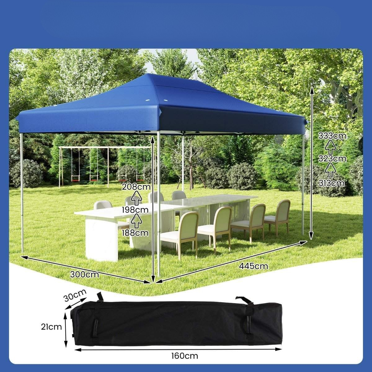 Een blauwe buitentent met tafels en stoelen, afmetingen worden getoond.