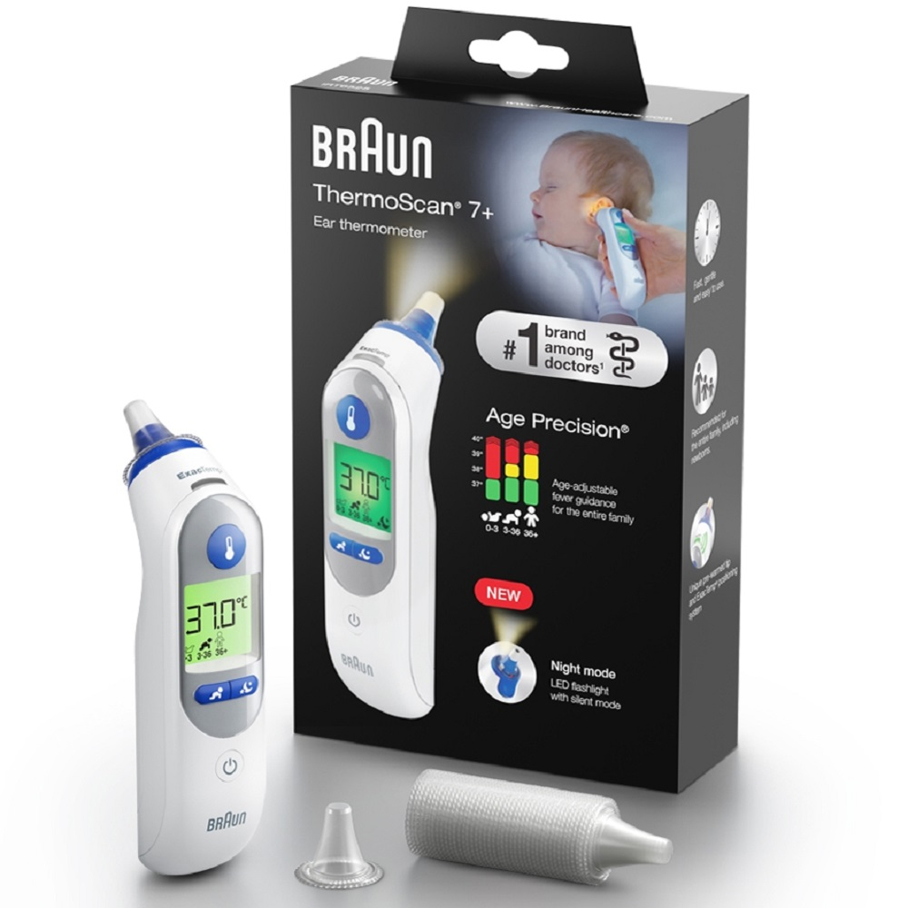 Twee Braun Thermoscan 7+ oorthermometers, een doos en accessoires.