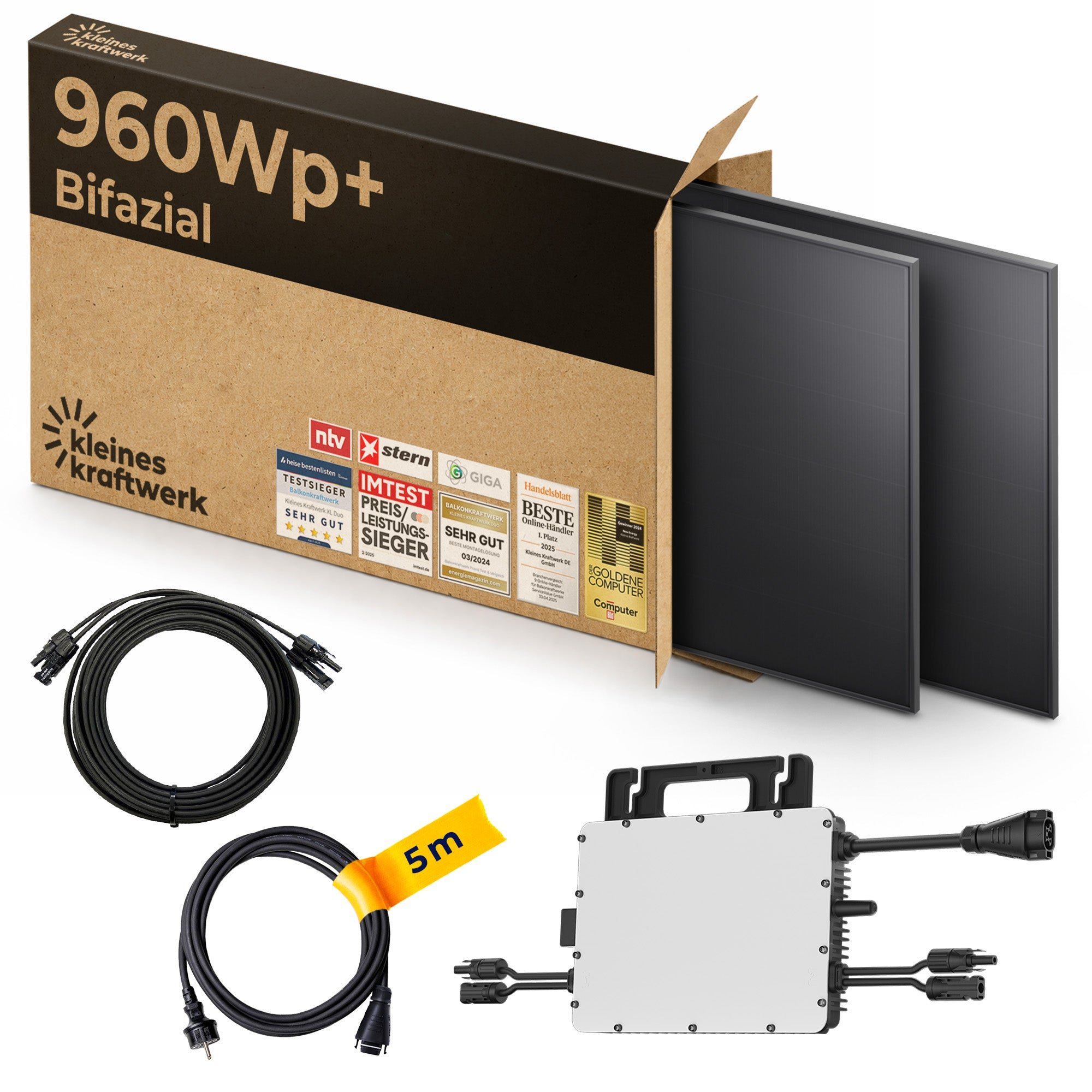 Zwei Solarmodule, Kabel und ein Wechselrichter auf weißem Hintergrund.