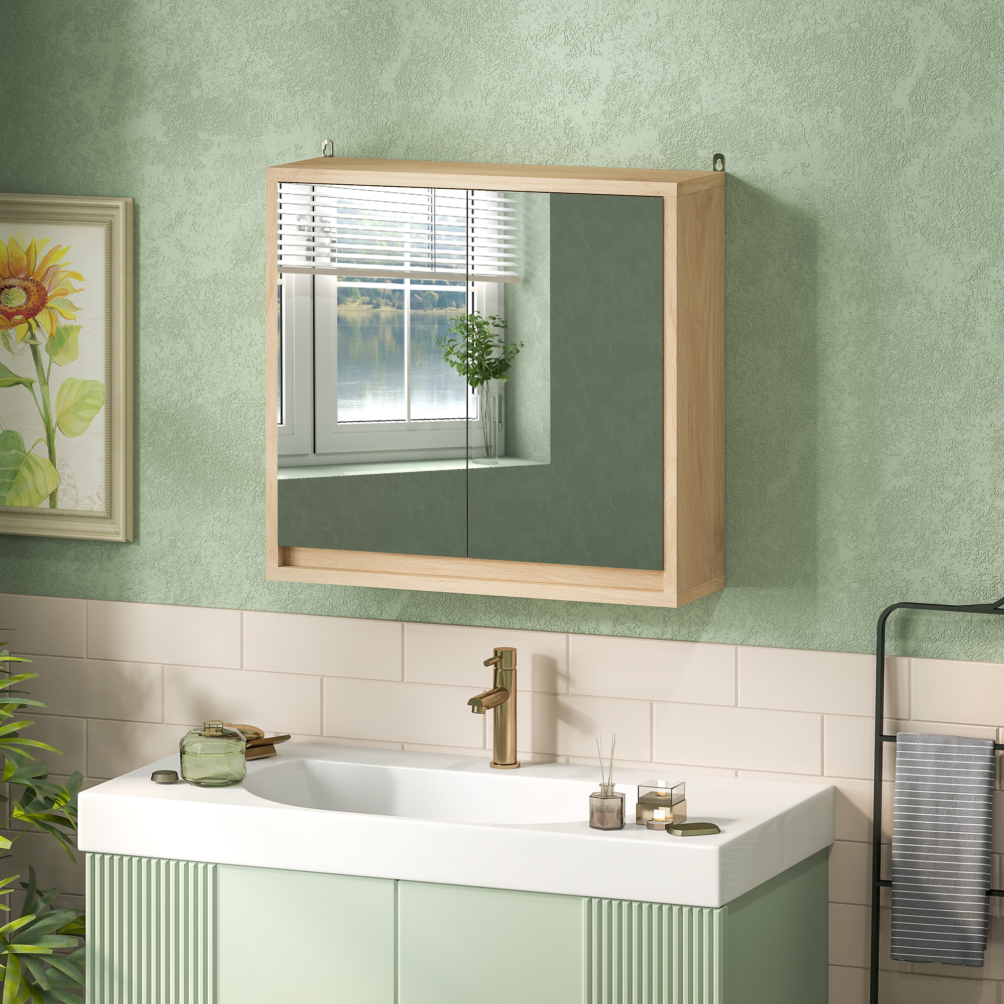 Un mueble de madera con espejo sobre un lavabo blanco con grifo dorado.