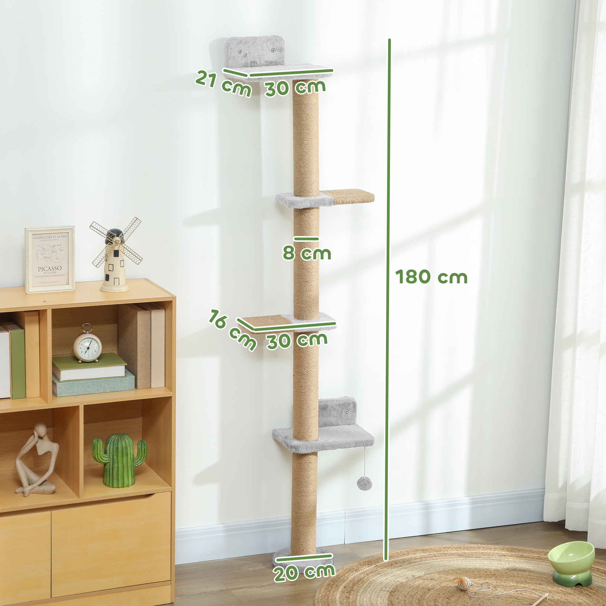 Un árbol para gatos de 180 cm de altura con varios niveles y juguetes.