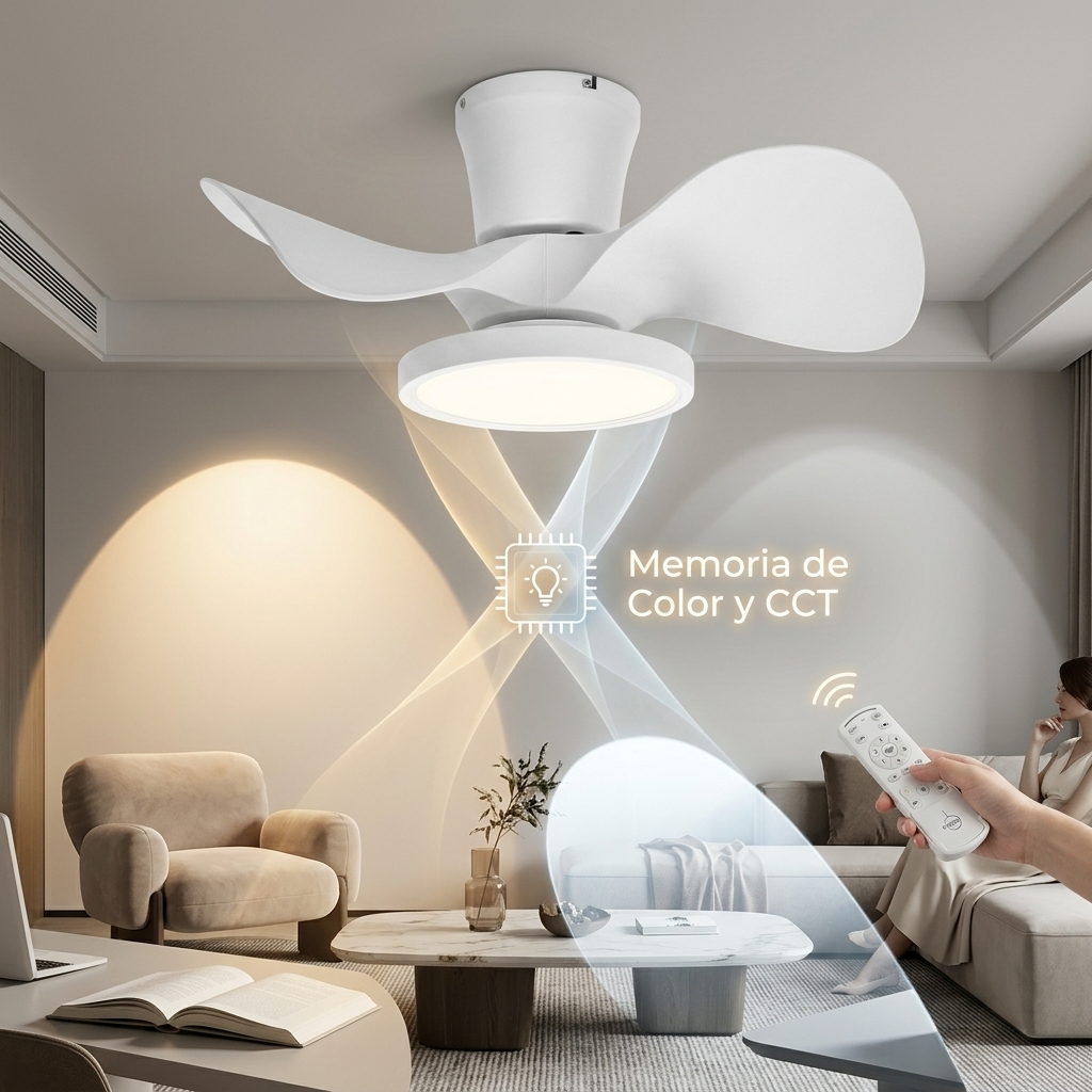 Luz blanca de ventilador de techo con control remoto en una sala.