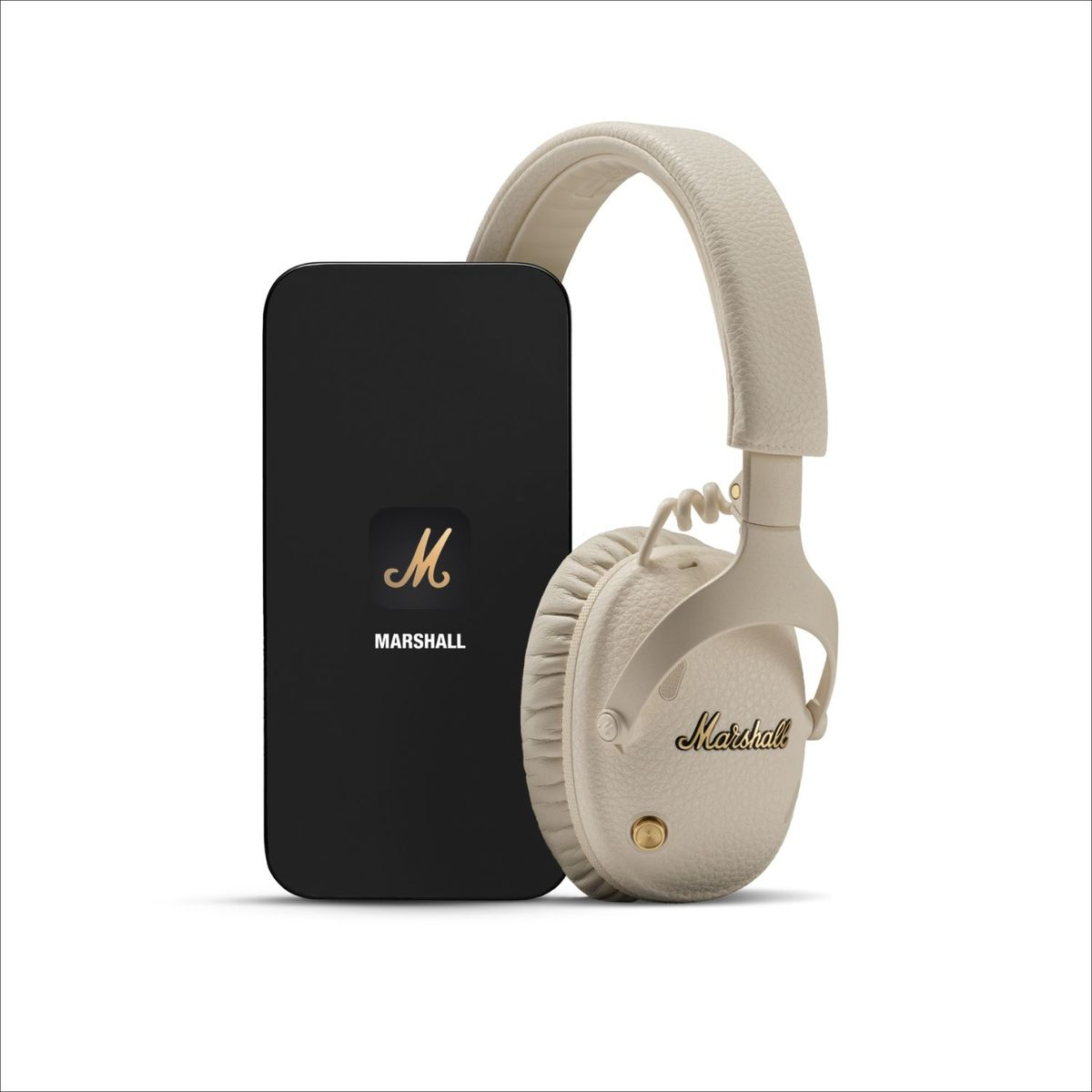 Eine beige Kopfhörer und schwarze Ladehülle mit Marshall Logo.