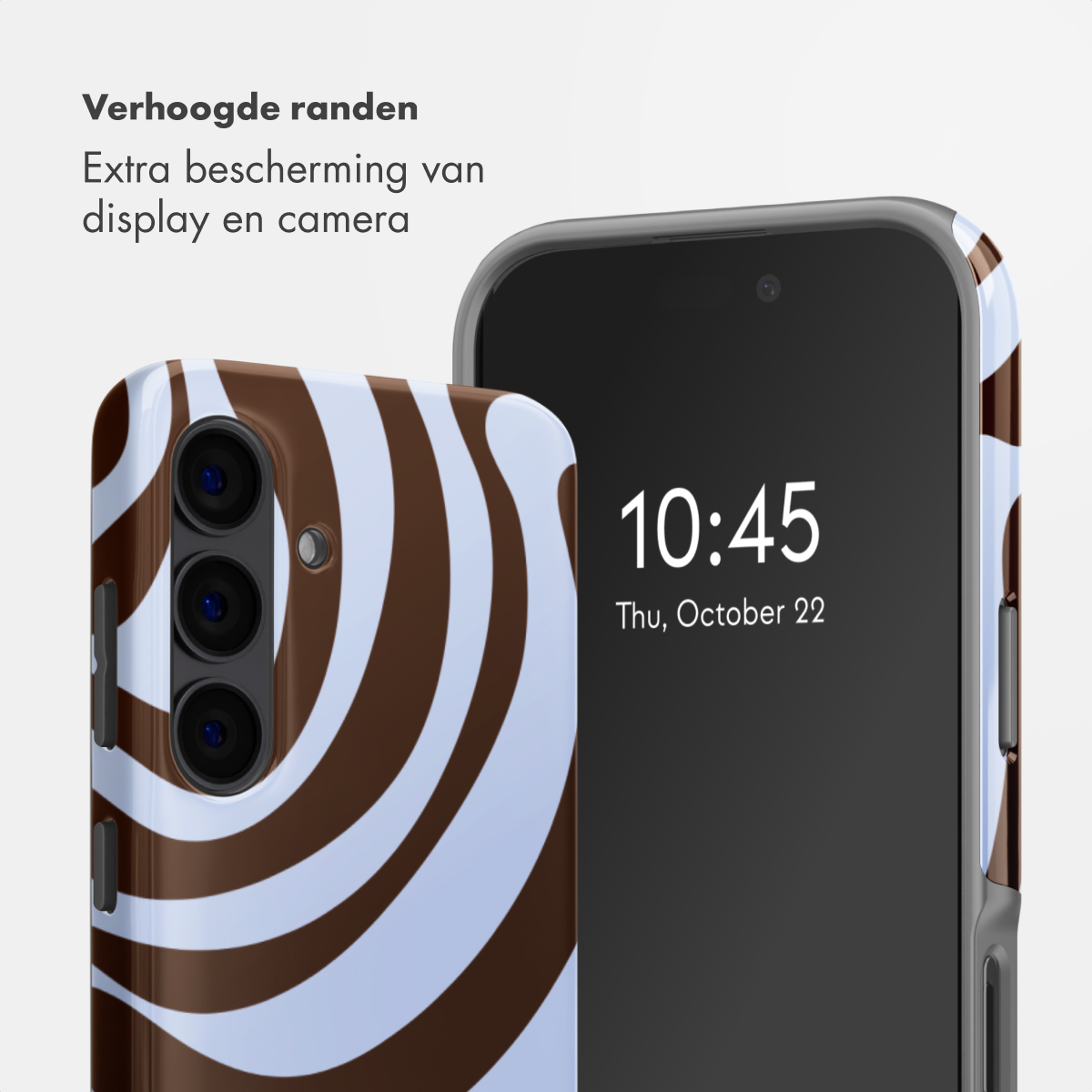 Handyhülle mit braunen und hellblauen Wirbeln, neben einem Smartphone.
