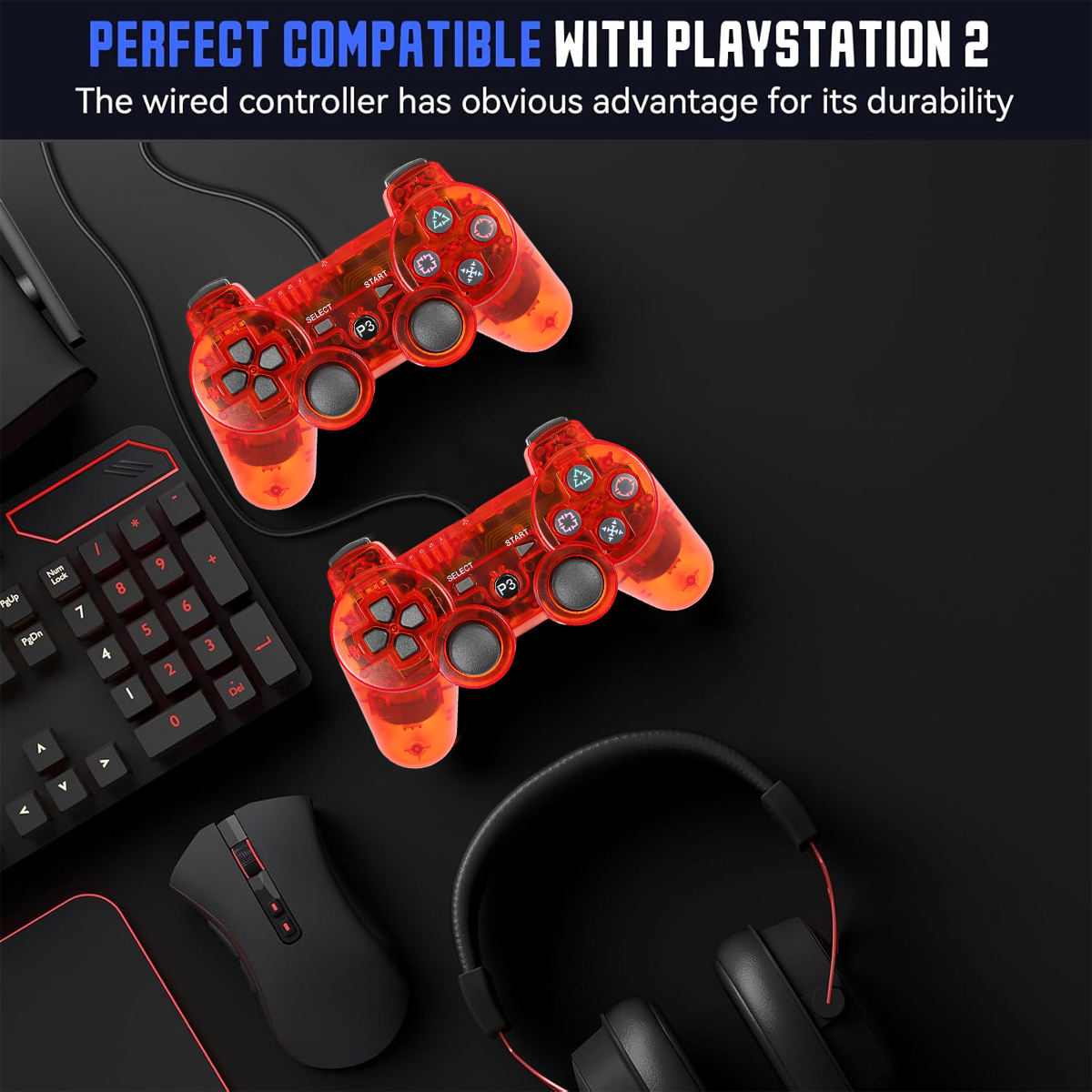 Zwei rote Controller, Maus, Tastatur und Kopfhörer auf schwarzem Hintergrund.