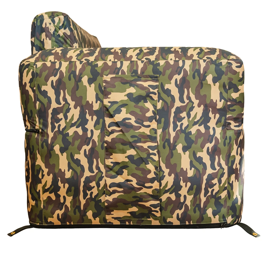 Nadmuchiwana sofa w kamuflażu.