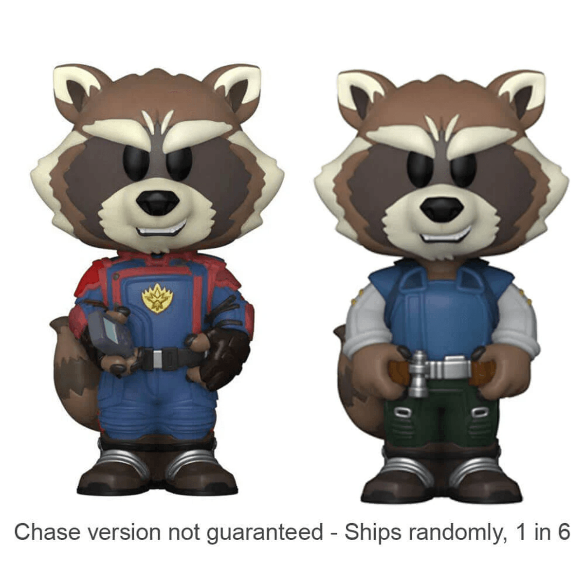 Zwei Rocket Raccoon Figuren in unterschiedlicher Kleidung auf weißem Hintergrund.