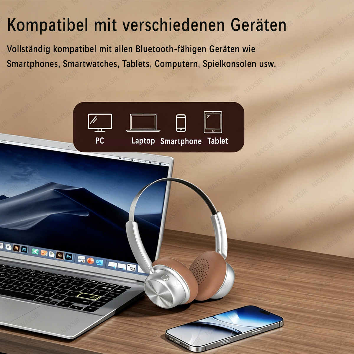 Kopfhörer ruhen auf einem Laptop neben einem Smartphone. Symbole zeigen PC, Laptop, Telefon, Tablet.