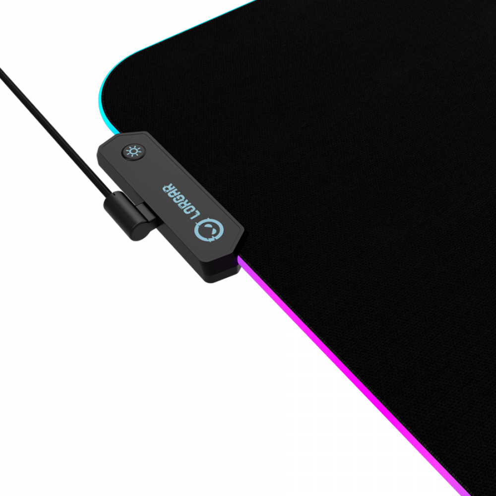 Czarna podkładka pod mysz z logo Lorgar i oświetleniem RGB w kolorze różowym i niebieskim.
