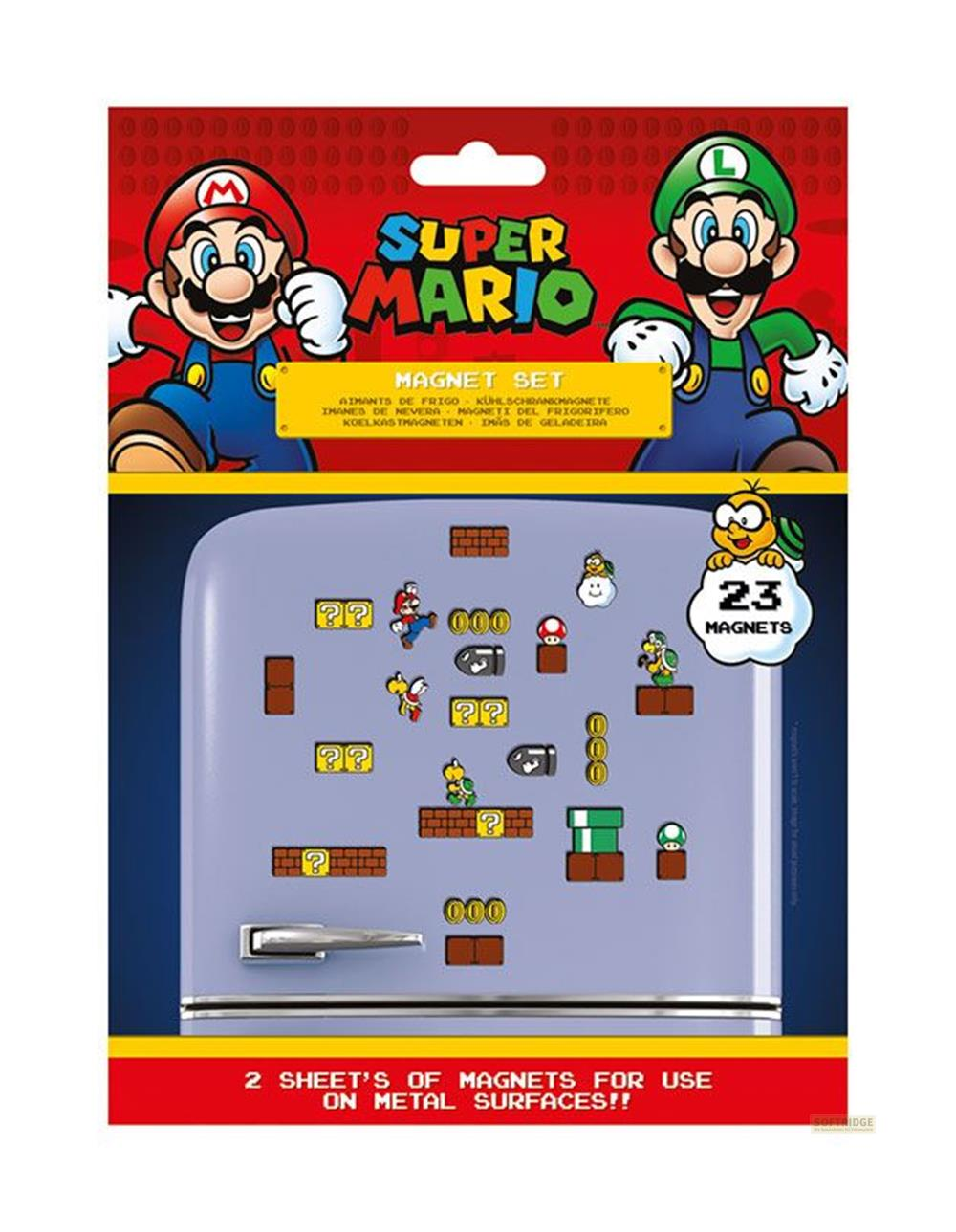 Zestaw magnesów Super Mario z Mario, Luigim i elementami świata Super Mario na drzwiach lodówki.