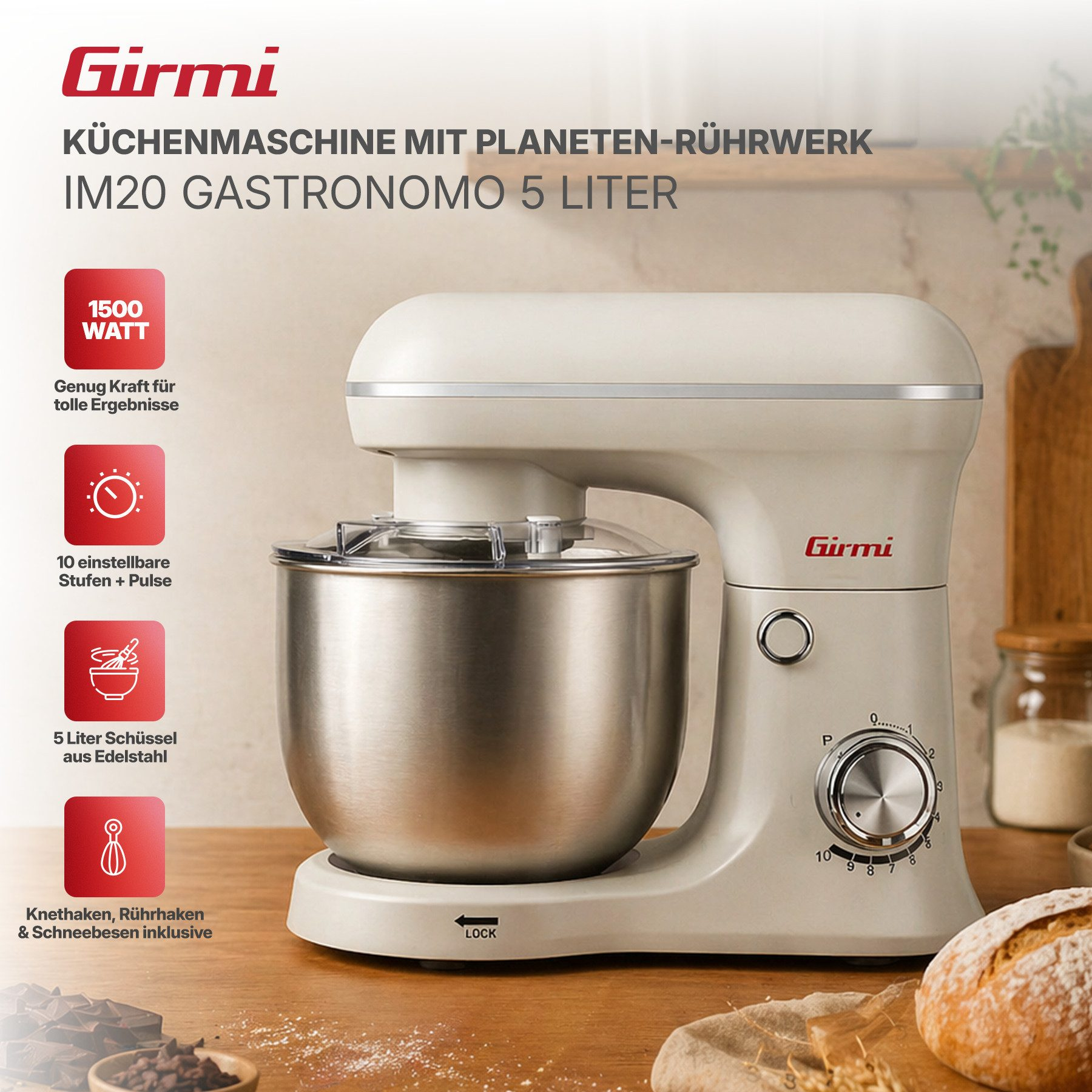 Eine weiße Girmi Küchenmaschine mit Edelstahlschüssel steht auf einem Holztisch.