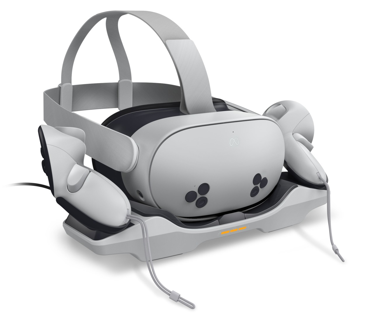 Ein weißes VR-Headset mit Controllern auf einer Ladestation.