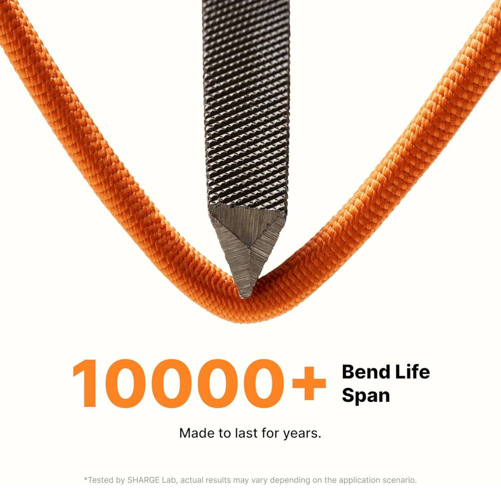 L'extrémité dentelée d'une lime métallique appuie sur une corde orange. Le texte indique 10000+ Bend Life.