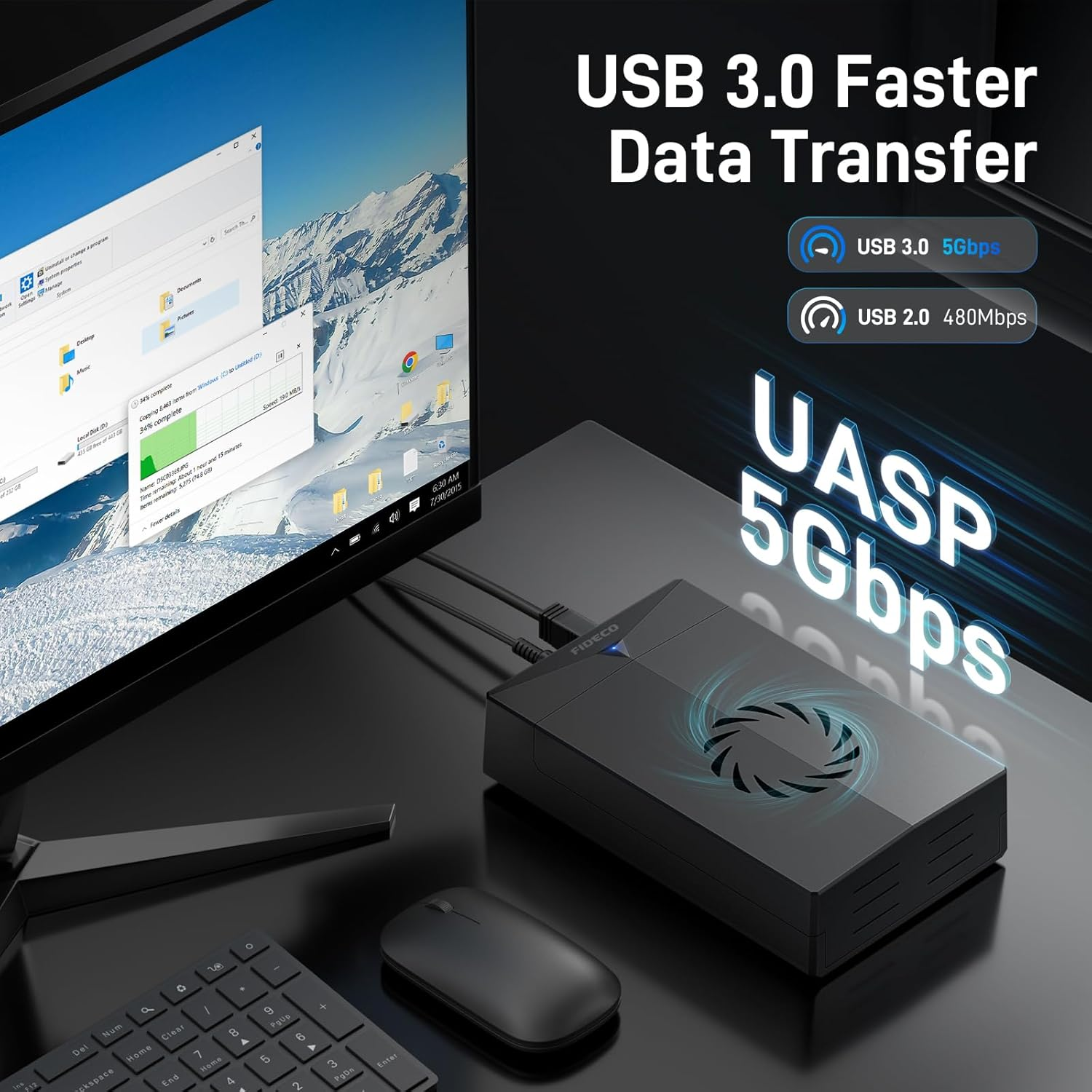 Schwarzes externes Festplattengehäuse an einem Laptop, zeigt USB 3.0 Übertragungsgeschwindigkeiten.