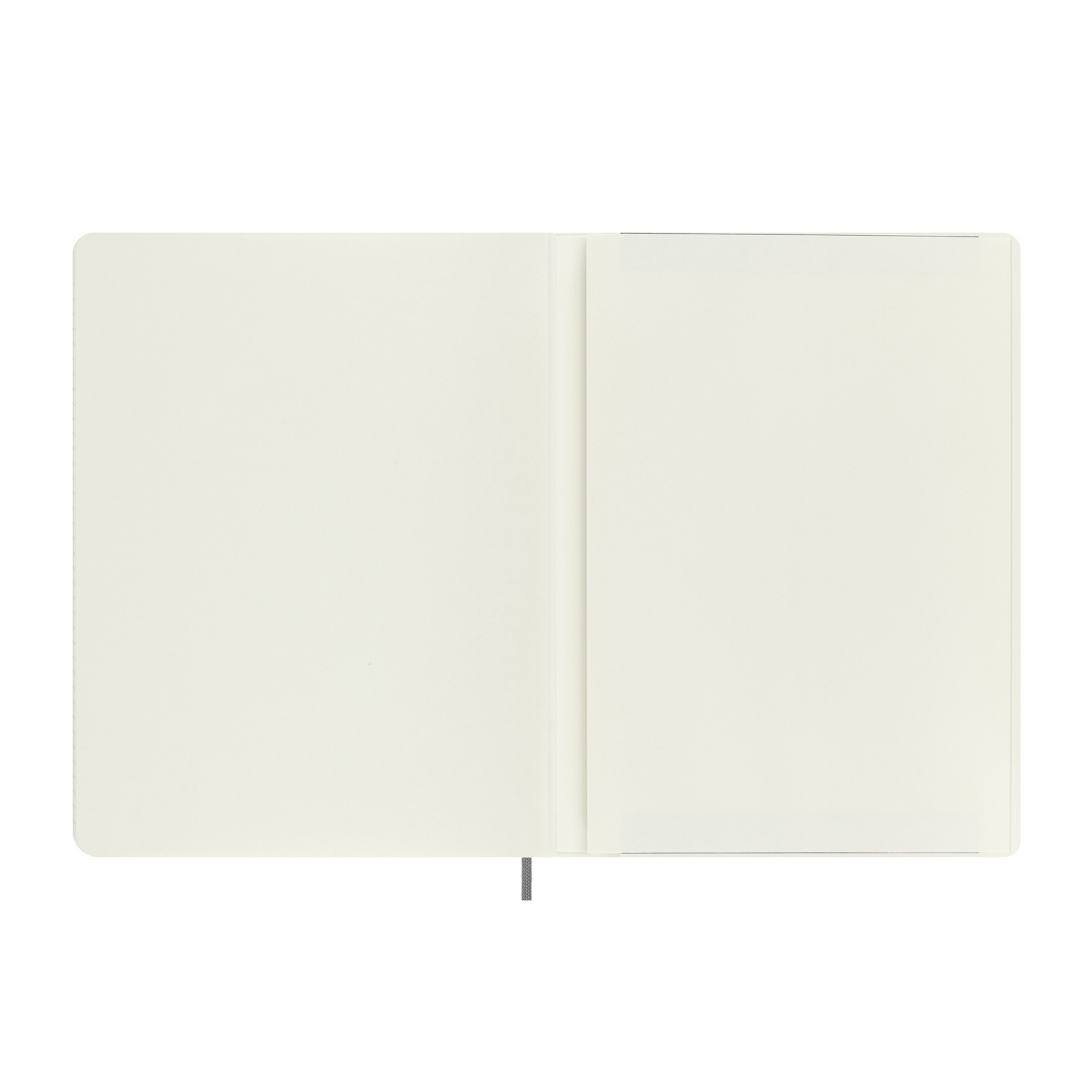 Un taccuino aperto con pagine color avorio e un segnalibro grigio.