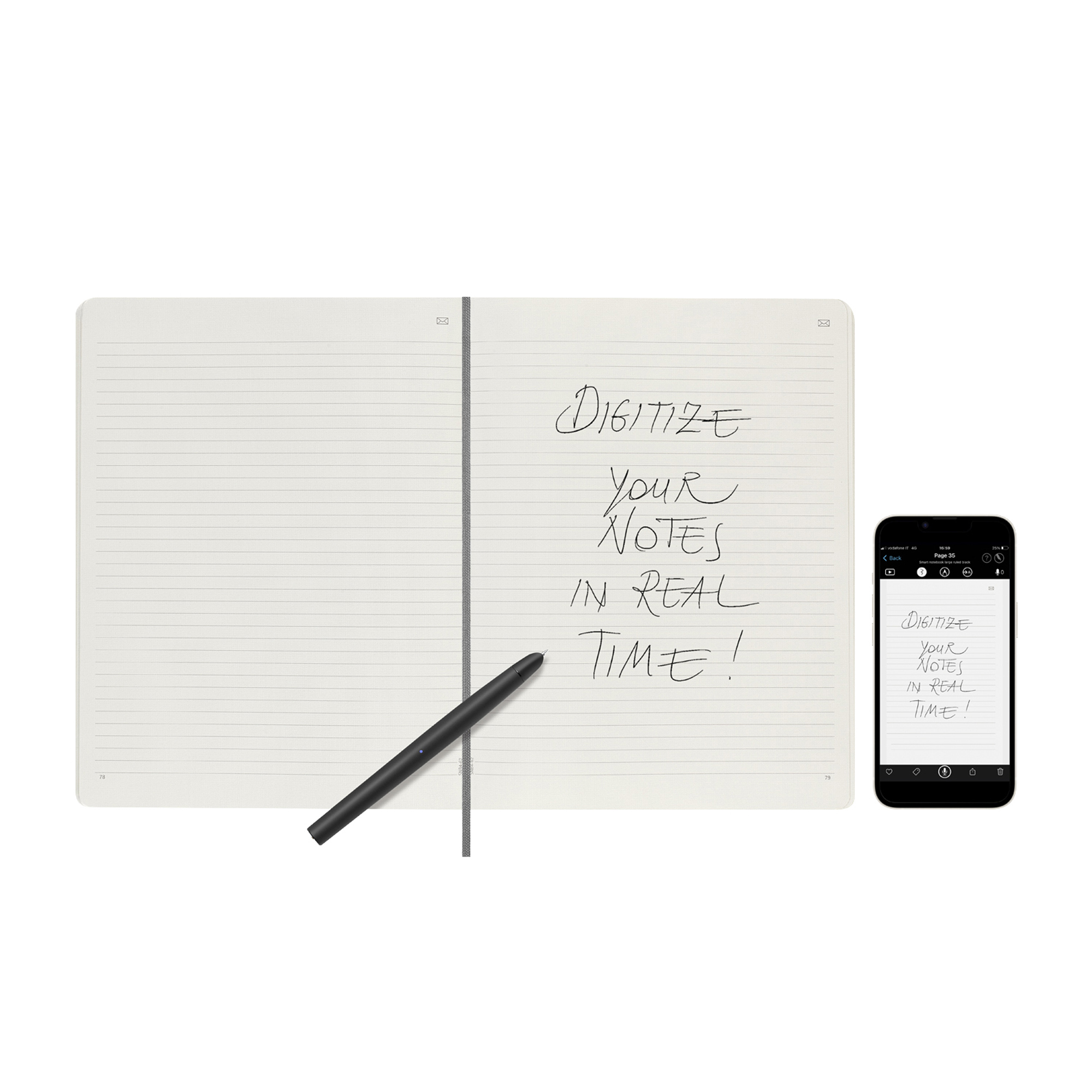 Un taccuino a righe mostra testo scritto a mano e uno stilo. Uno smartphone visualizza lo stesso testo.
