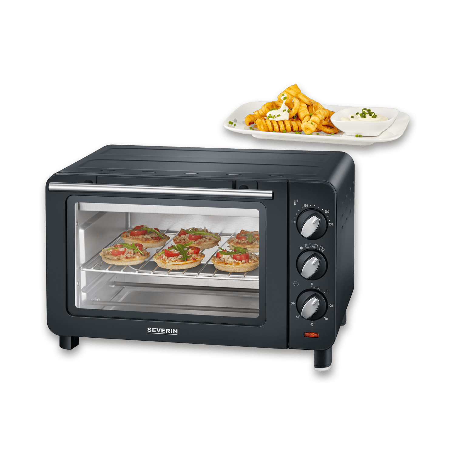 Un horno tostador Severin negro con mini pizzas dentro y papas fritas en un plato.