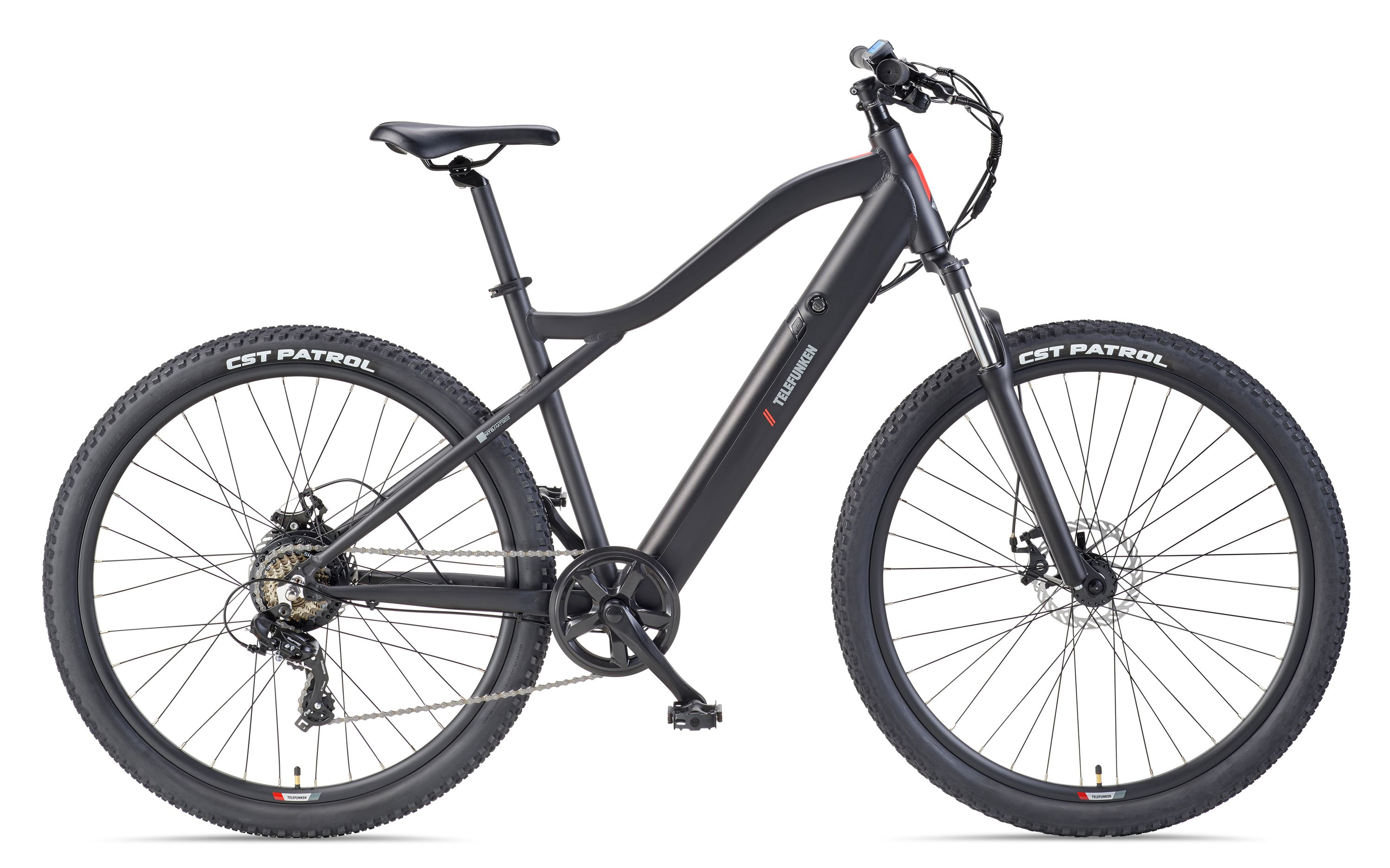 Ein schwarzes E-Bike mit breiten Reifen, Scheibenbremsen und Federgabel.