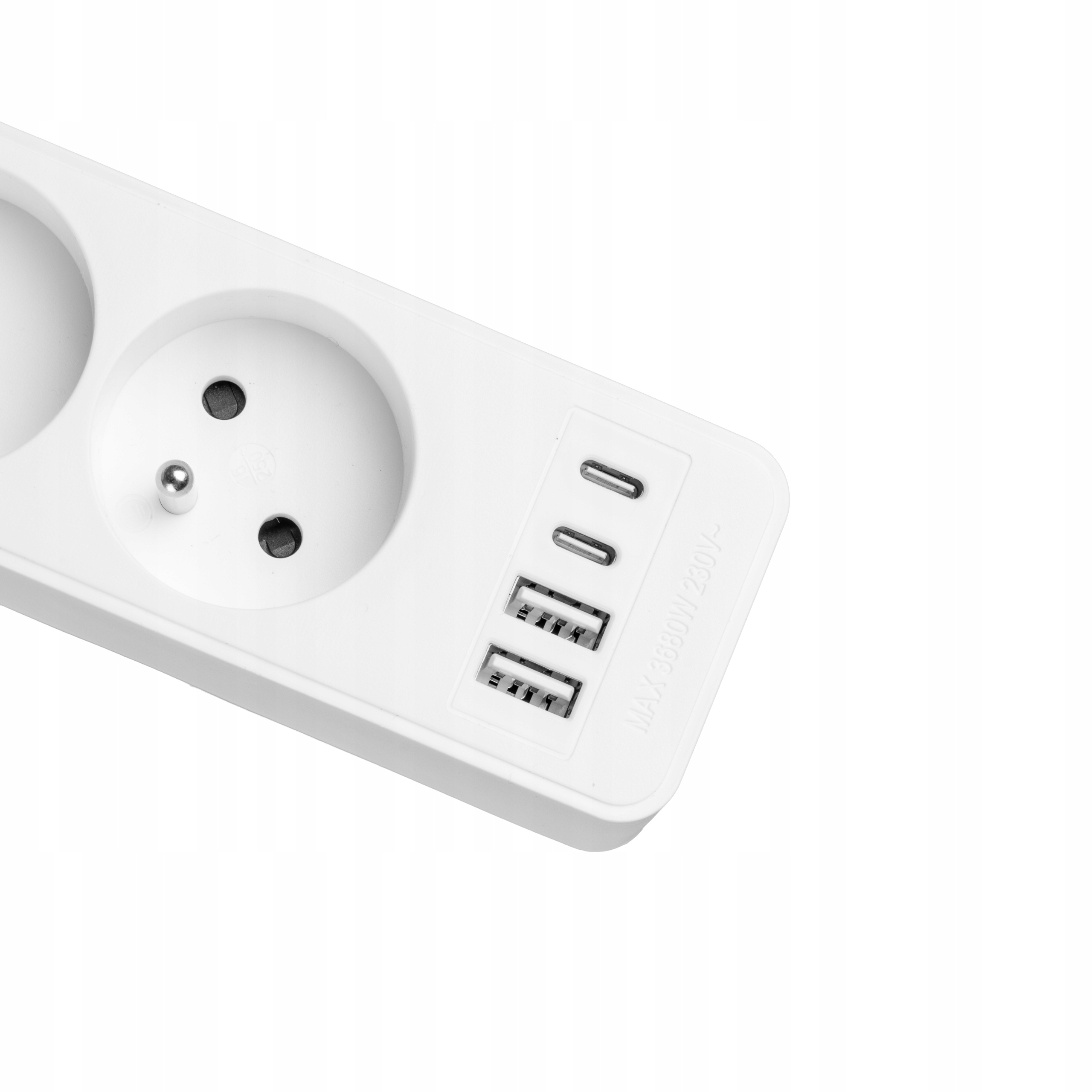 Biała listwa zasilająca z dwoma gniazdami i trzema portami USB.
