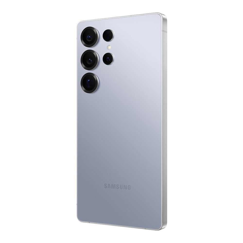 Retro di uno smartphone azzurro con quattro fotocamere e logo Samsung.