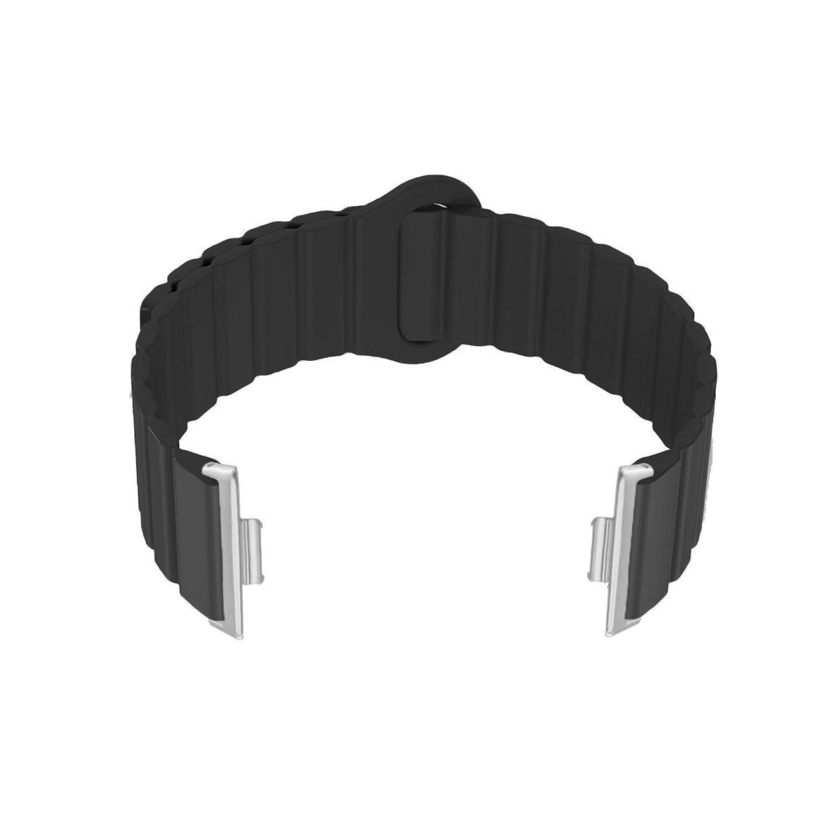 Ein schwarzes, geripptes Armband mit silbernen Anschlüssen auf weißem Hintergrund.