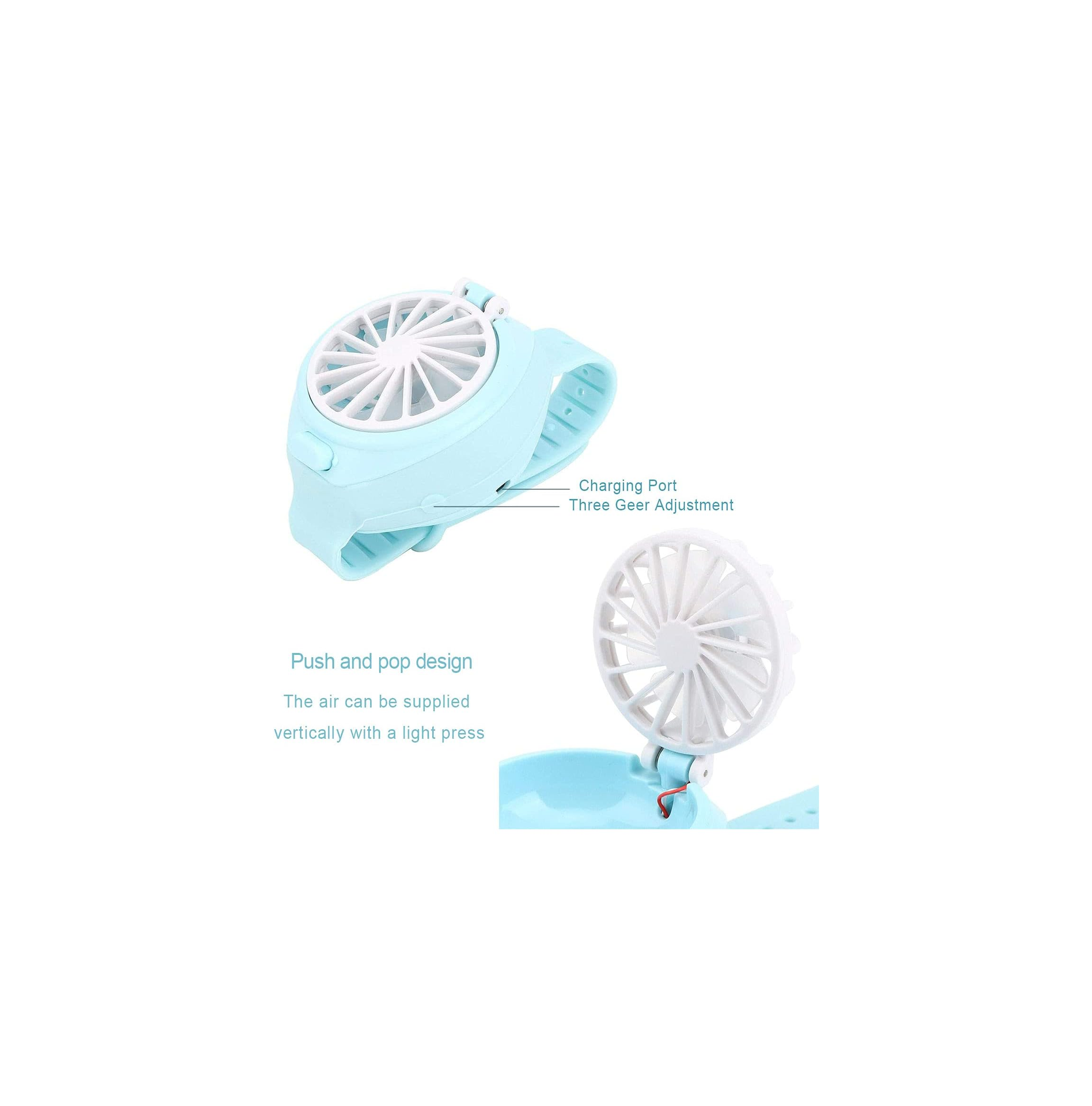 Ein hellblauer, tragbarer Ventilator mit weißem Lüfterrad und Ladeanschluss.