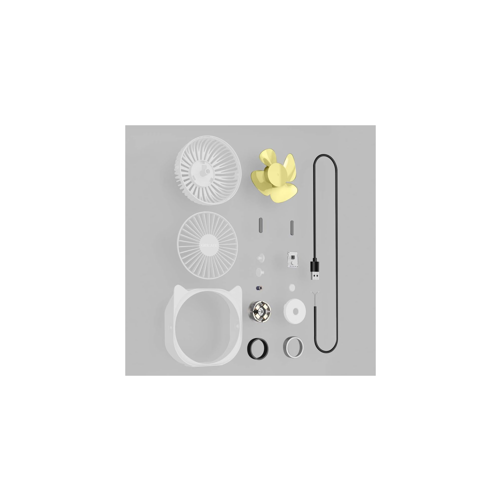 Teile eines kleinen Ventilators: weiße Lüfterblätter, goldener Propeller, USB-Kabel.