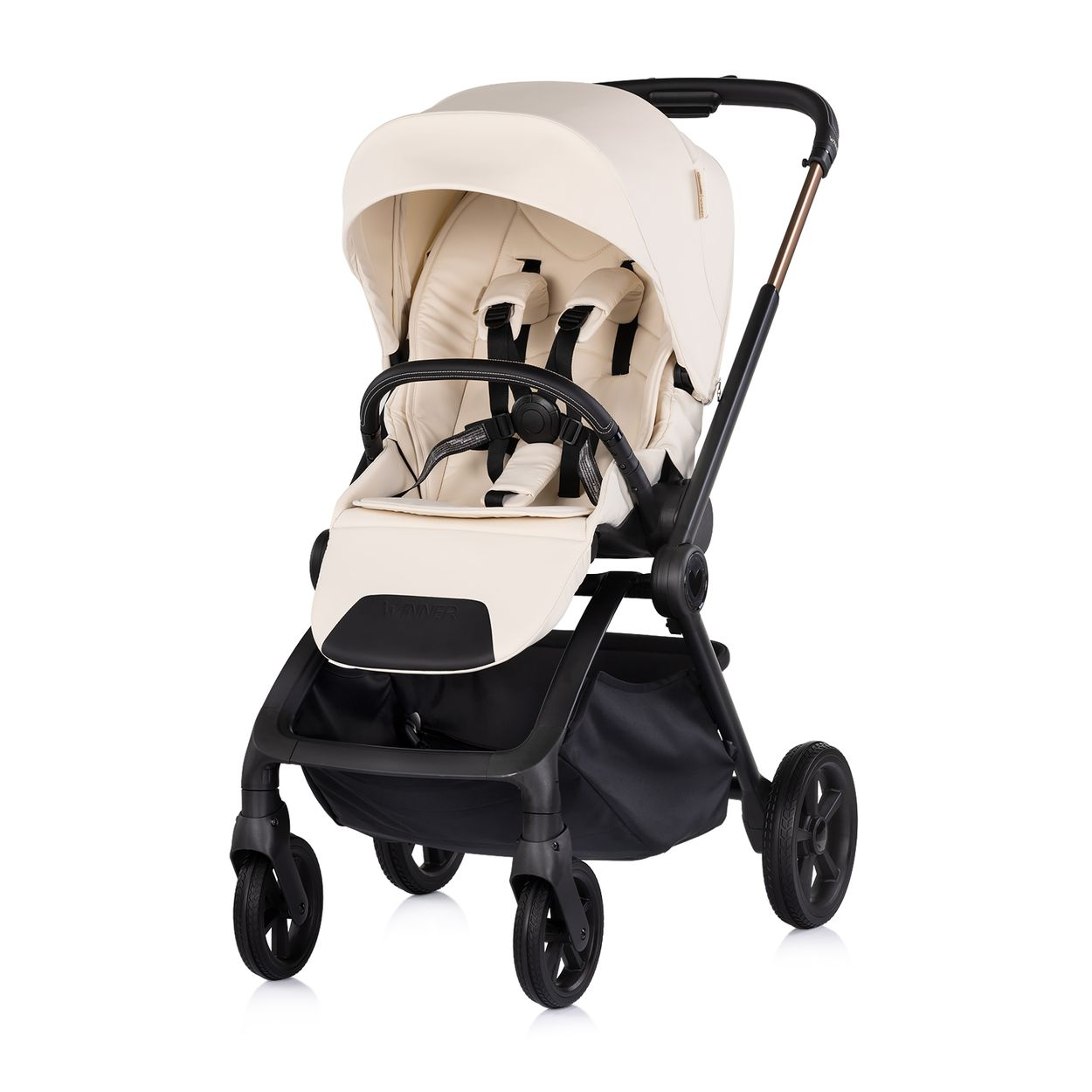 Ein cremefarbener Kinderwagen mit schwarzem Gestell und Stoffablage.