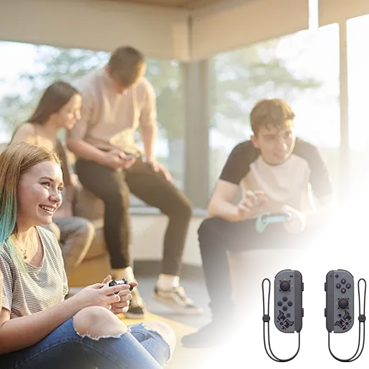 Freunde spielen Videospiele im Freien, mit Gamecontrollern in den Händen.