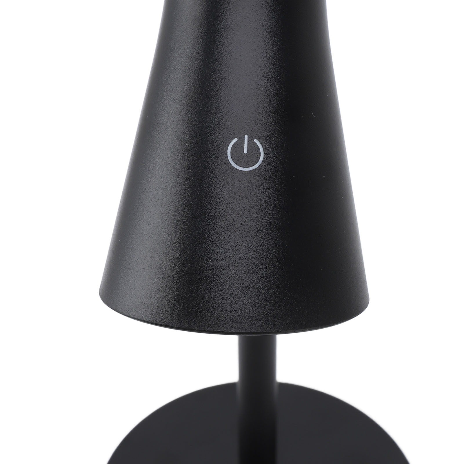 Schwarze Lampe mit Ein/Aus-Symbol auf weißem Hintergrund.