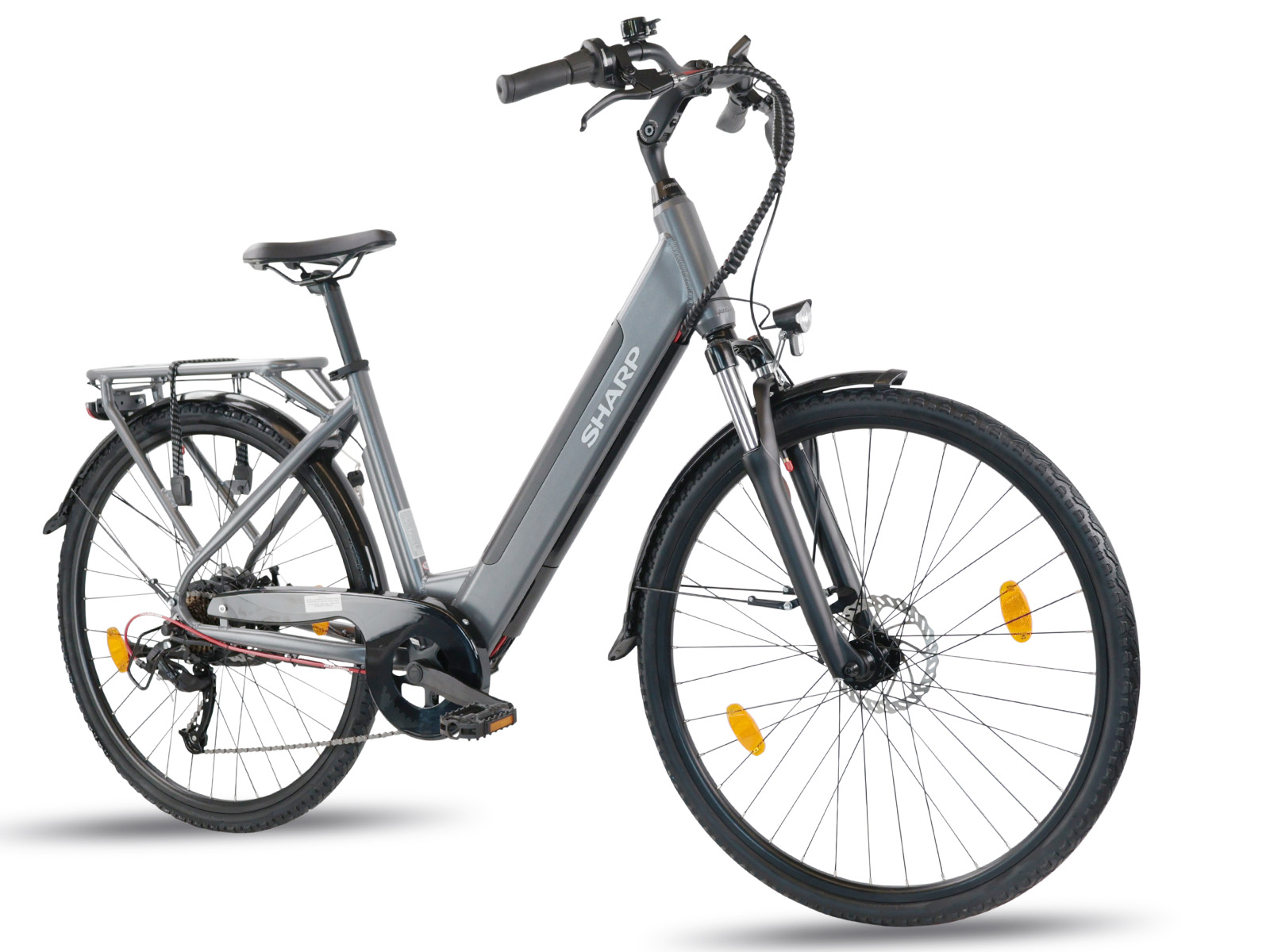 Graues Elektrofahrrad mit Gepäckträger und schmalen Reifen, auf weißem Hintergrund.