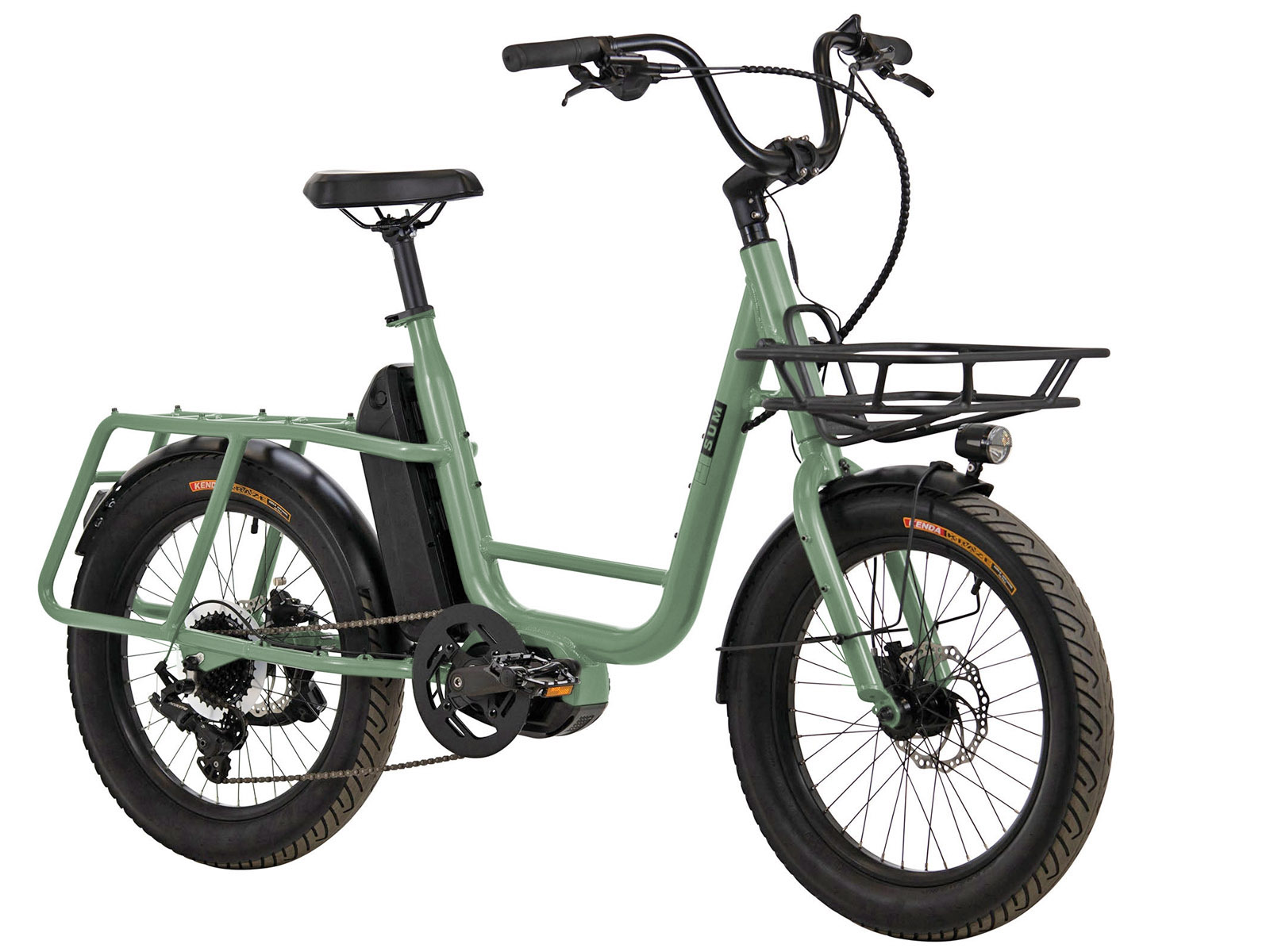 Grünes E-Bike mit Front- und Heckgepäckträger, breiten Reifen und integriertem Akku.