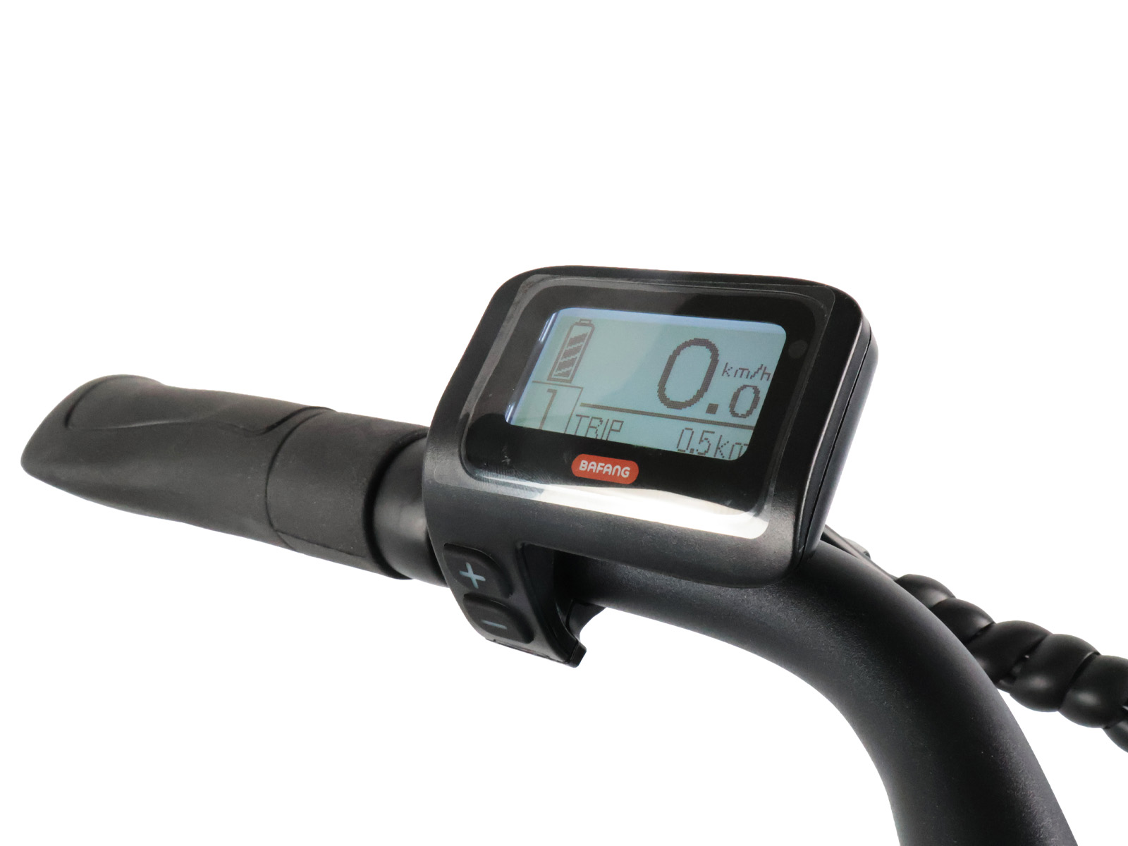 Nahaufnahme eines E-Bike-Displays mit Kilometerstand 0,0 und Batteriestatus.