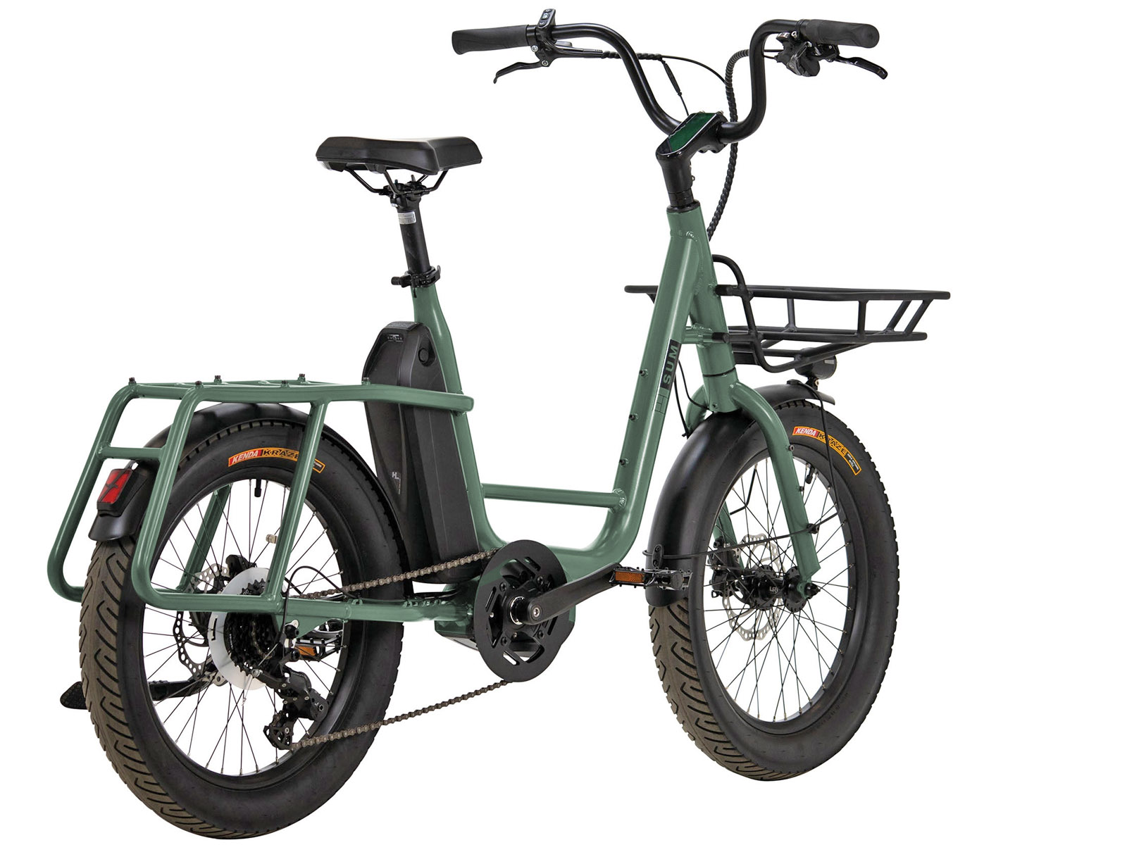 Grünes E-Bike mit Gepäckträgern vorne und hinten, breiten Reifen und Akku am Rahmen.