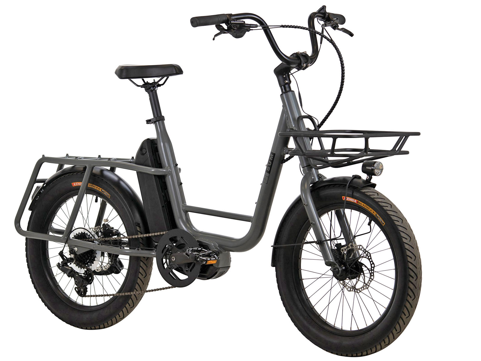 Graues E-Bike mit Gepäckträgern vorne und hinten, breiten Reifen und niedrigem Rahmen.