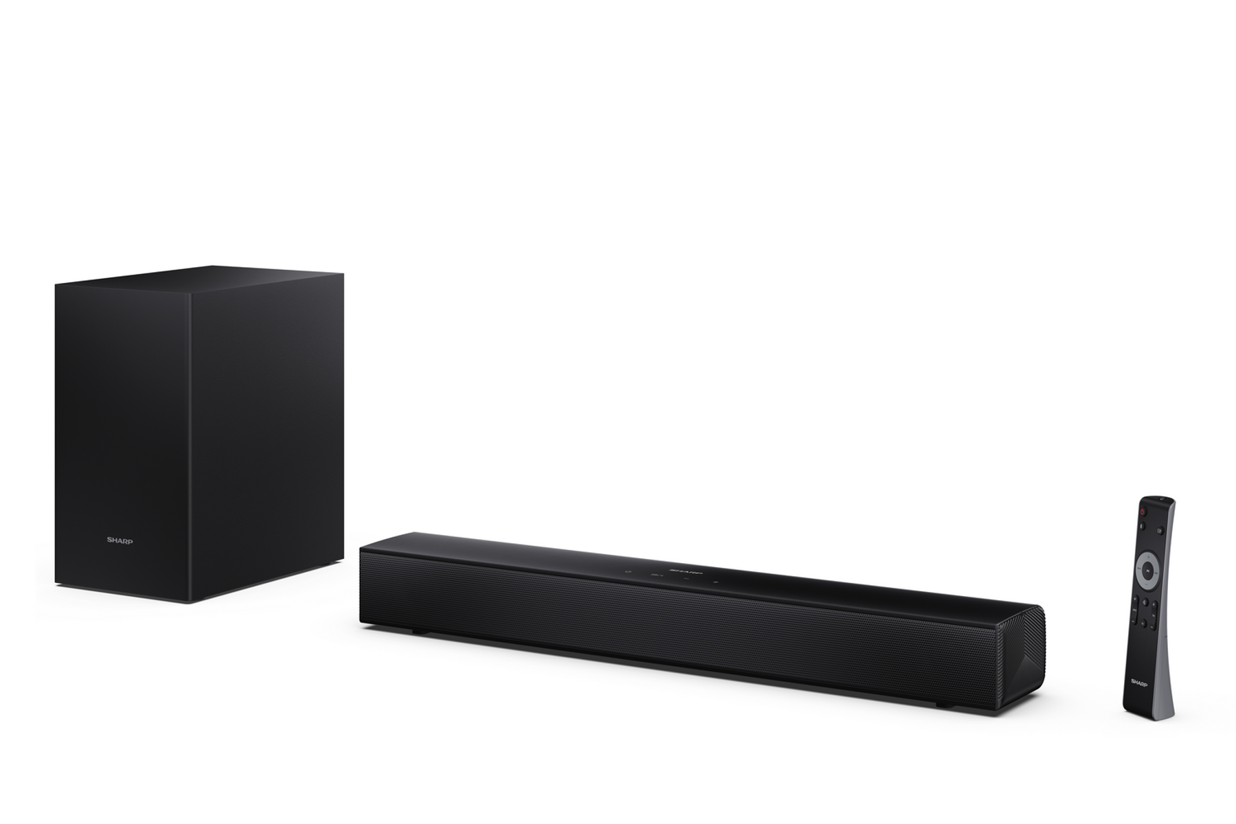 Schwarzer Subwoofer, Soundbar und Fernbedienung auf weißem Hintergrund.