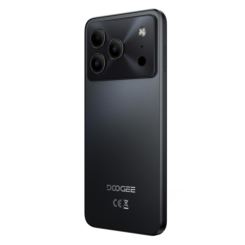 Retro di uno smartphone nero con tre fotocamere e logo DOOGEE.