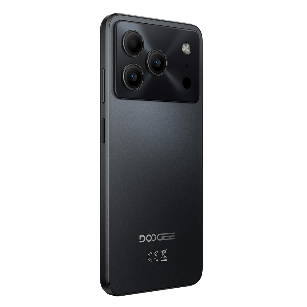Il retro di uno smartphone nero presenta una configurazione a tripla fotocamera e flash.