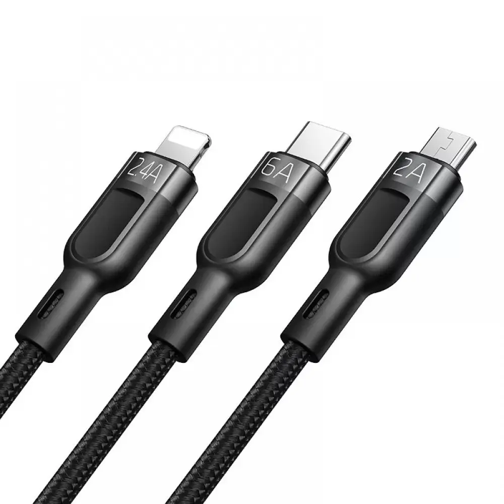 Farklı konektörlere sahip üç siyah şarj kablosu: USB-C, Lightning ve Micro-USB.