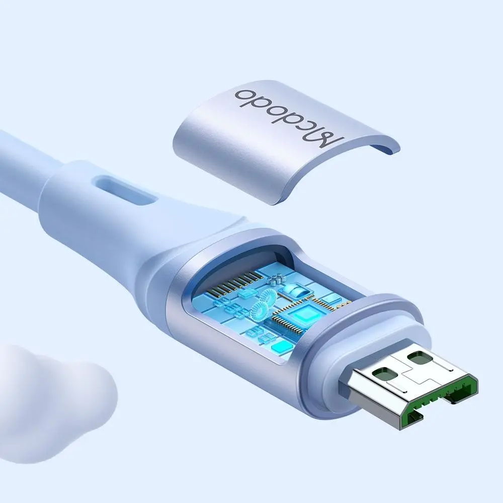 Açık mavi şarj kablosu, açıkta USB-A konektörü ve devre kartı.