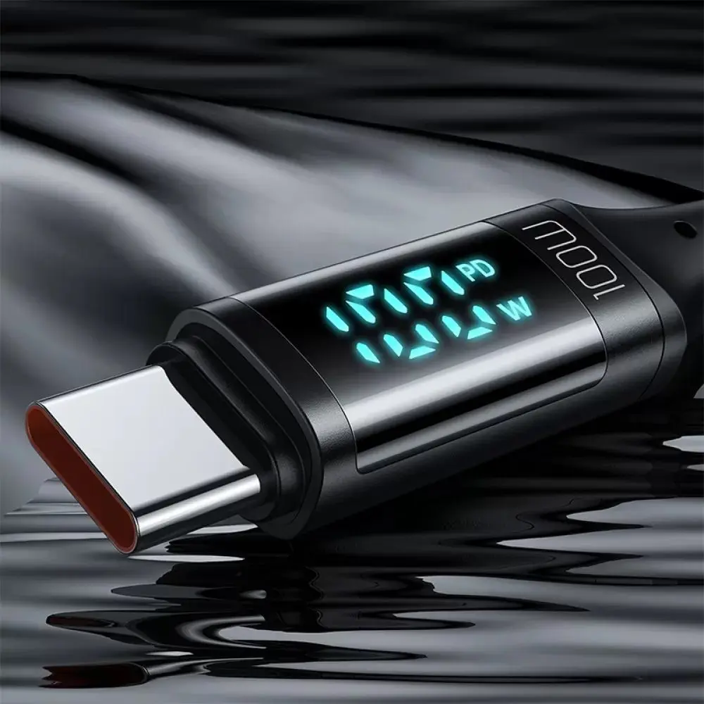 100W gösteren mavi dijital ekrana sahip siyah USB-C kablosu.