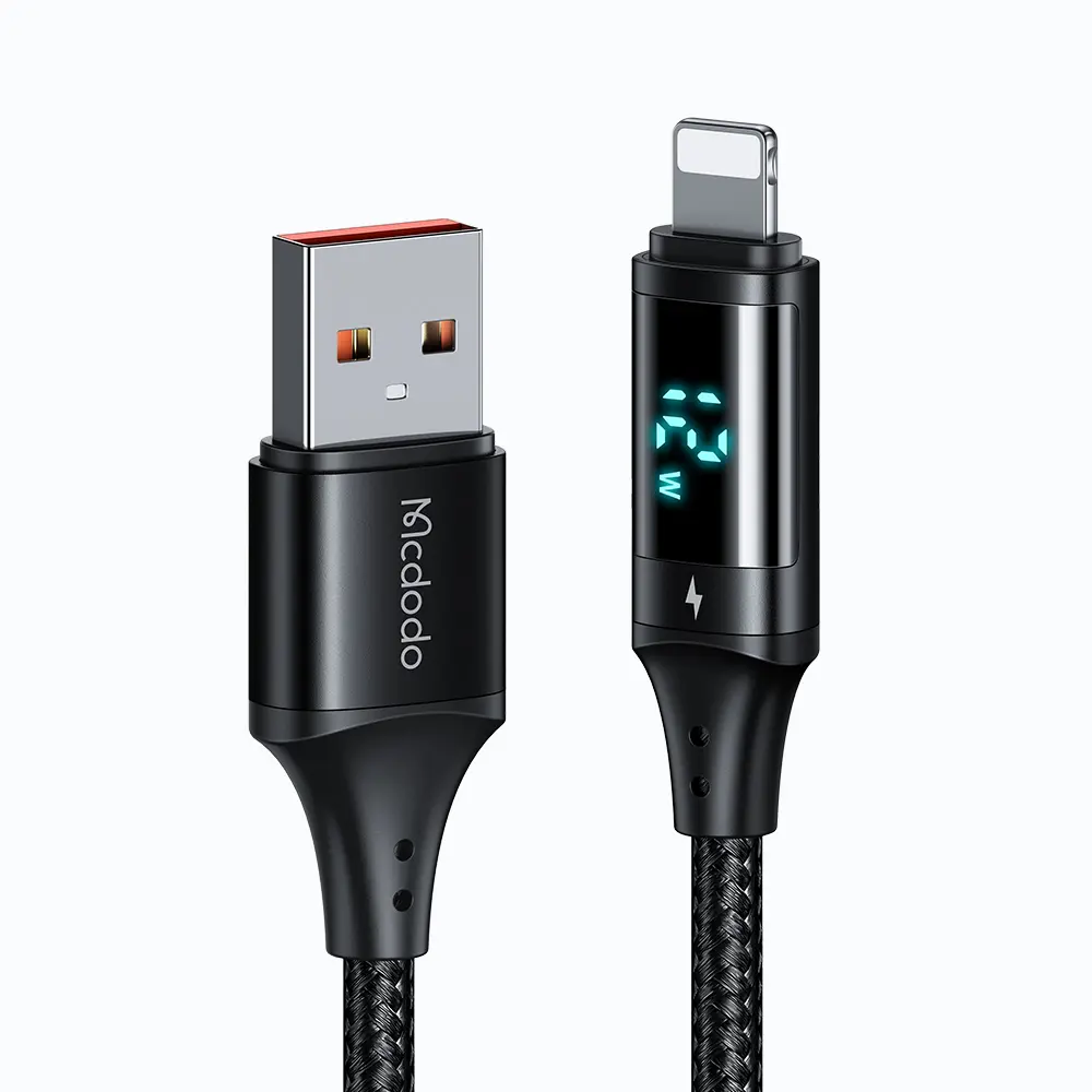 USB-A ve Lightning konektörlü siyah şarj kablosu, Watt değerini gösterir.