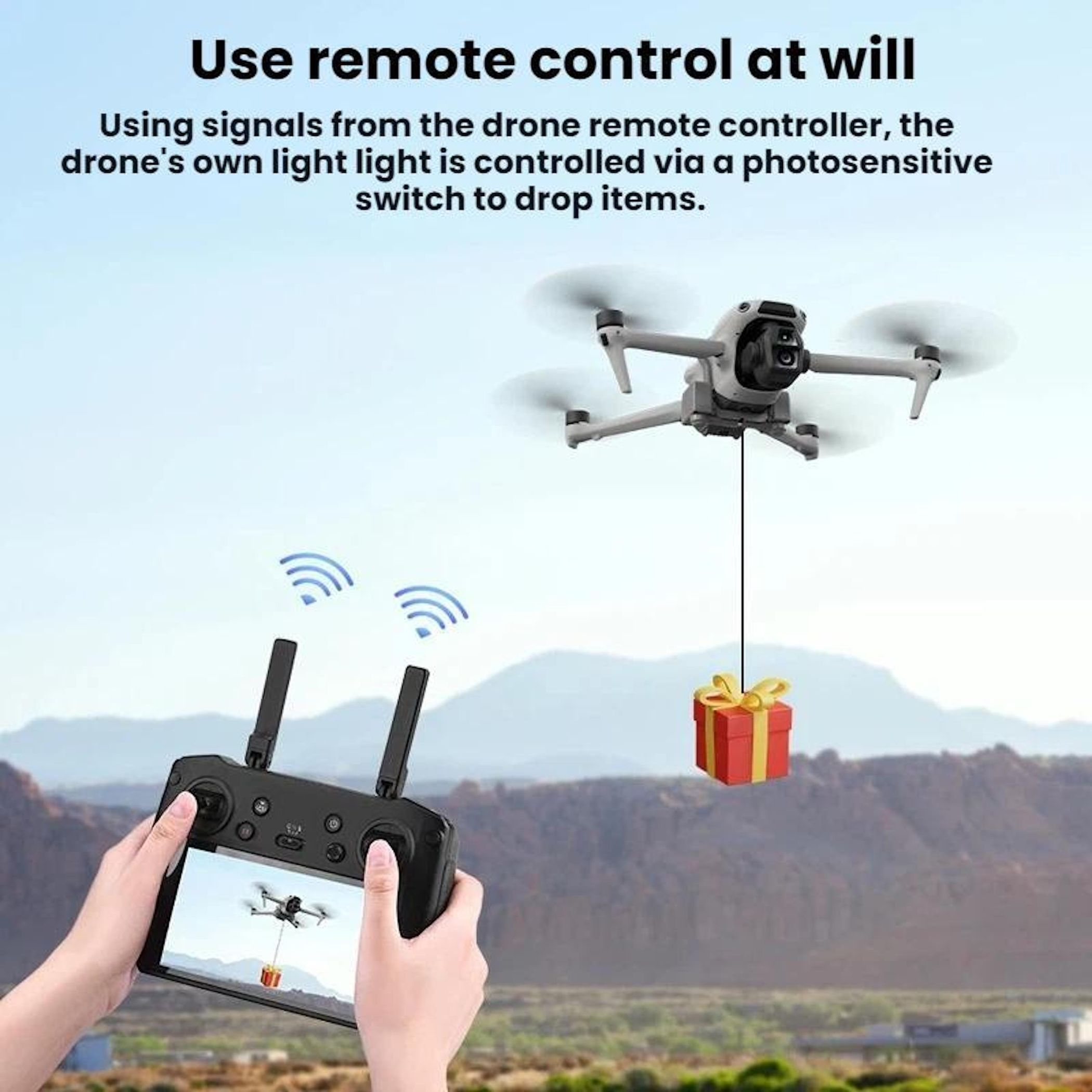 Drone con telecomando consegna un regalo sopra le montagne.